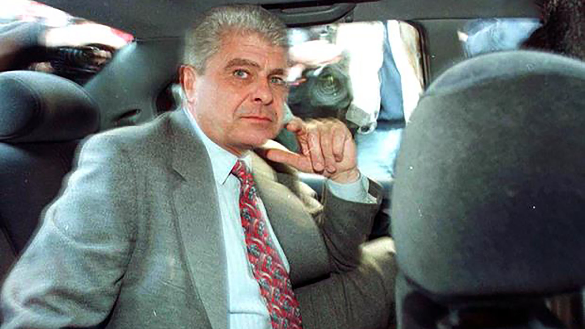 El empresario Alfredo Yabrán se quitó en una estancia en Entre Ríos el 20 de mayo de 1998.