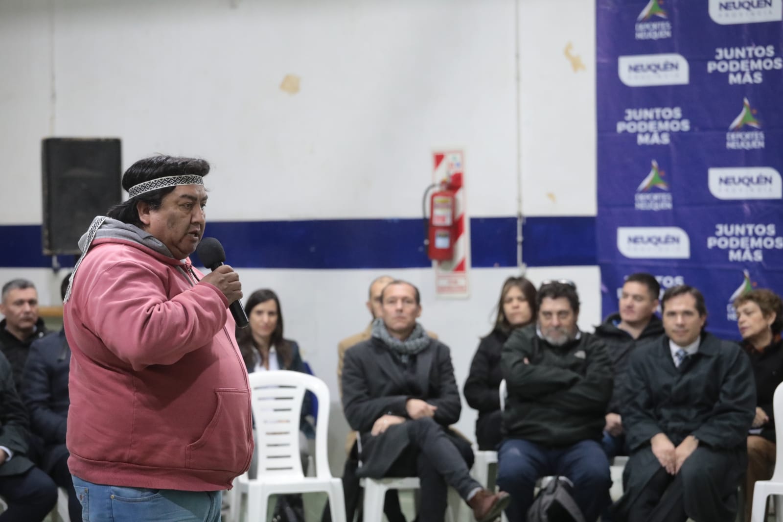 Uno de los referentes de la comunidad mapuche, en el encuentro donde se presentó el protocolo de consulta previa