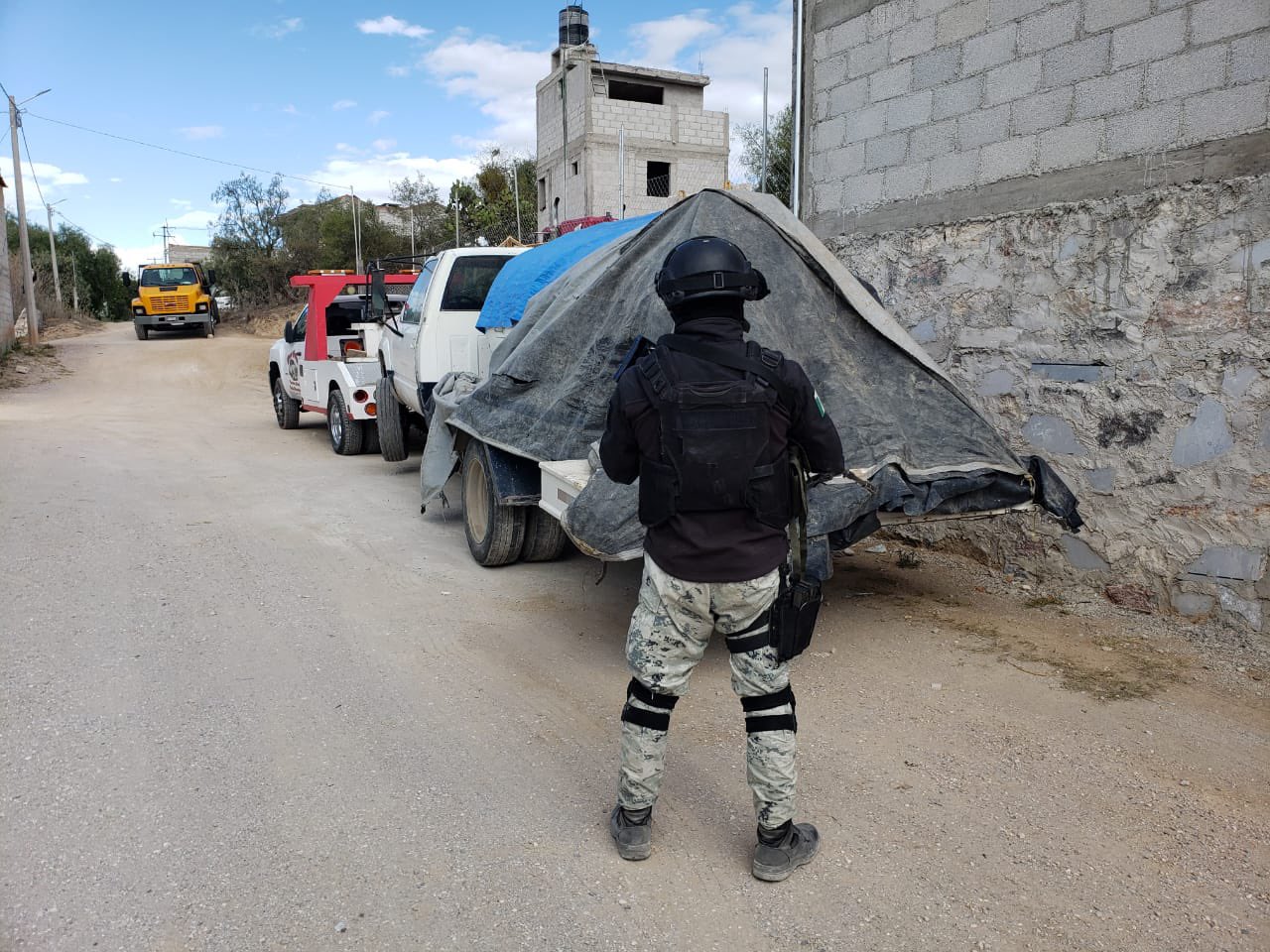 National Guard secures 5 pipe-type vehicles in Puebla (Photo: National Guard)