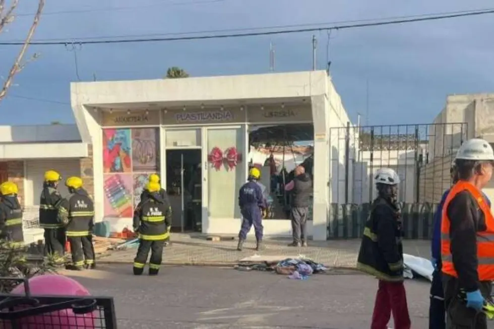 Tr&aacute;gico accidente en C&oacute;rdoba: un hombre muri&oacute; tras el derrumbe del techo de una jugueter&iacute;a
