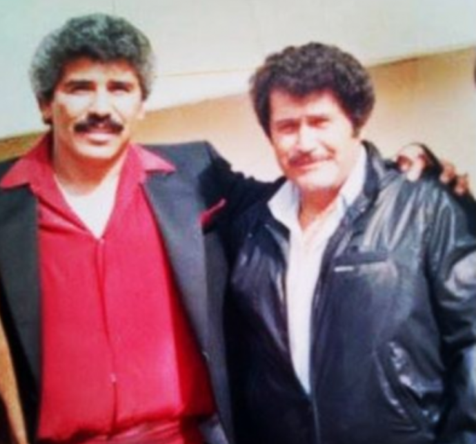 Una rara imagen donde se le ve a Federico Villa con el narcotraficante Rafael Caro Quintero (Fotos: Twitter/@CaballeroMaicol)