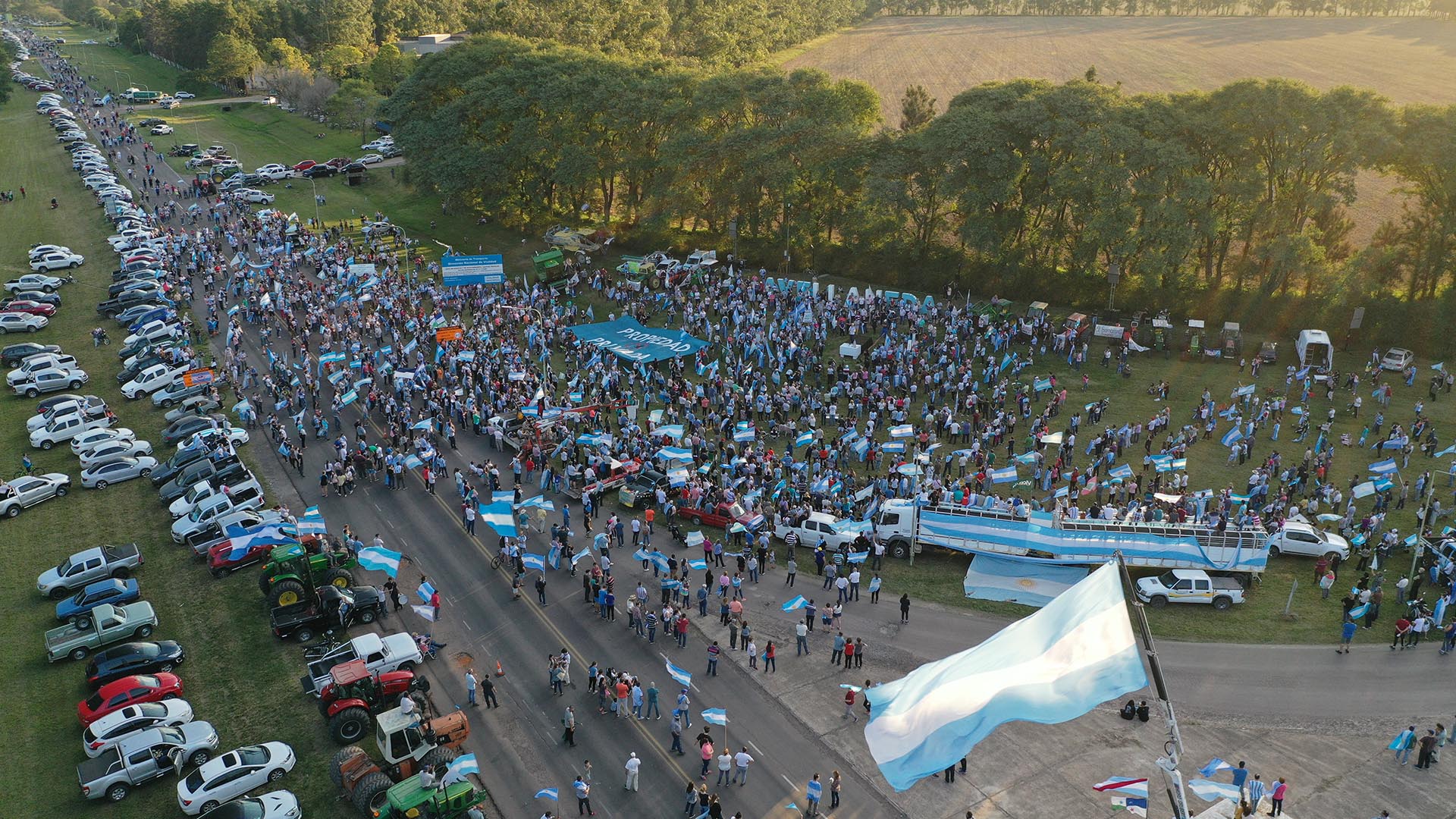 La ciudadanía movilizada en Avellaneda, ciudad santafesina donde está instalada Vicentin, el pasado 20 de junio (Pablo Lupa)