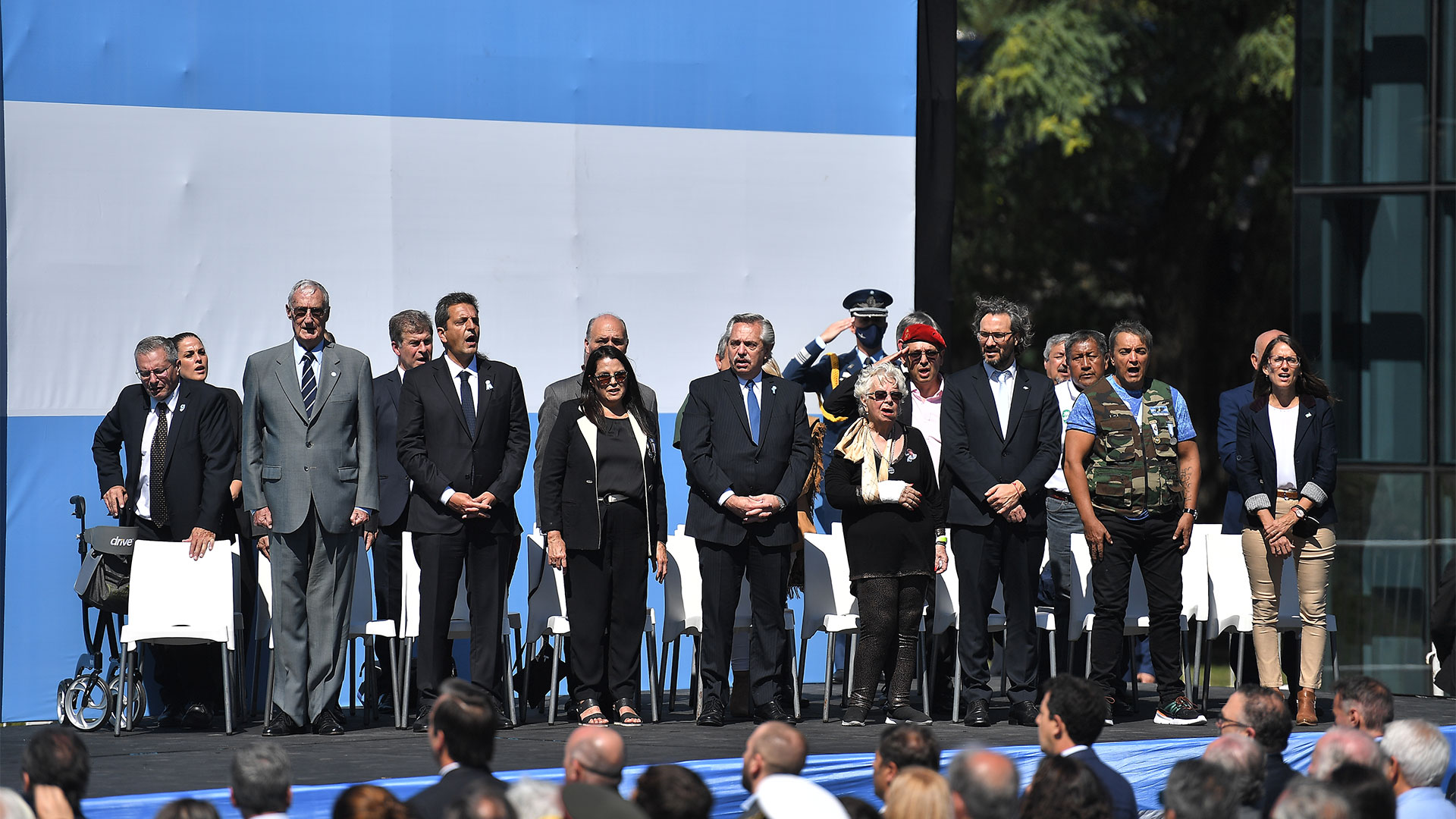 02/04/2022 12:34
El presidente Alberto Fernández encabeza en el Museo Malvinas el acto oficial del Día del Veterano y de los Caídos en la Guerra de Malvinas, al cumplirse hoy el 40° aniversario del inicio del conflicto bélico. (Télam)
