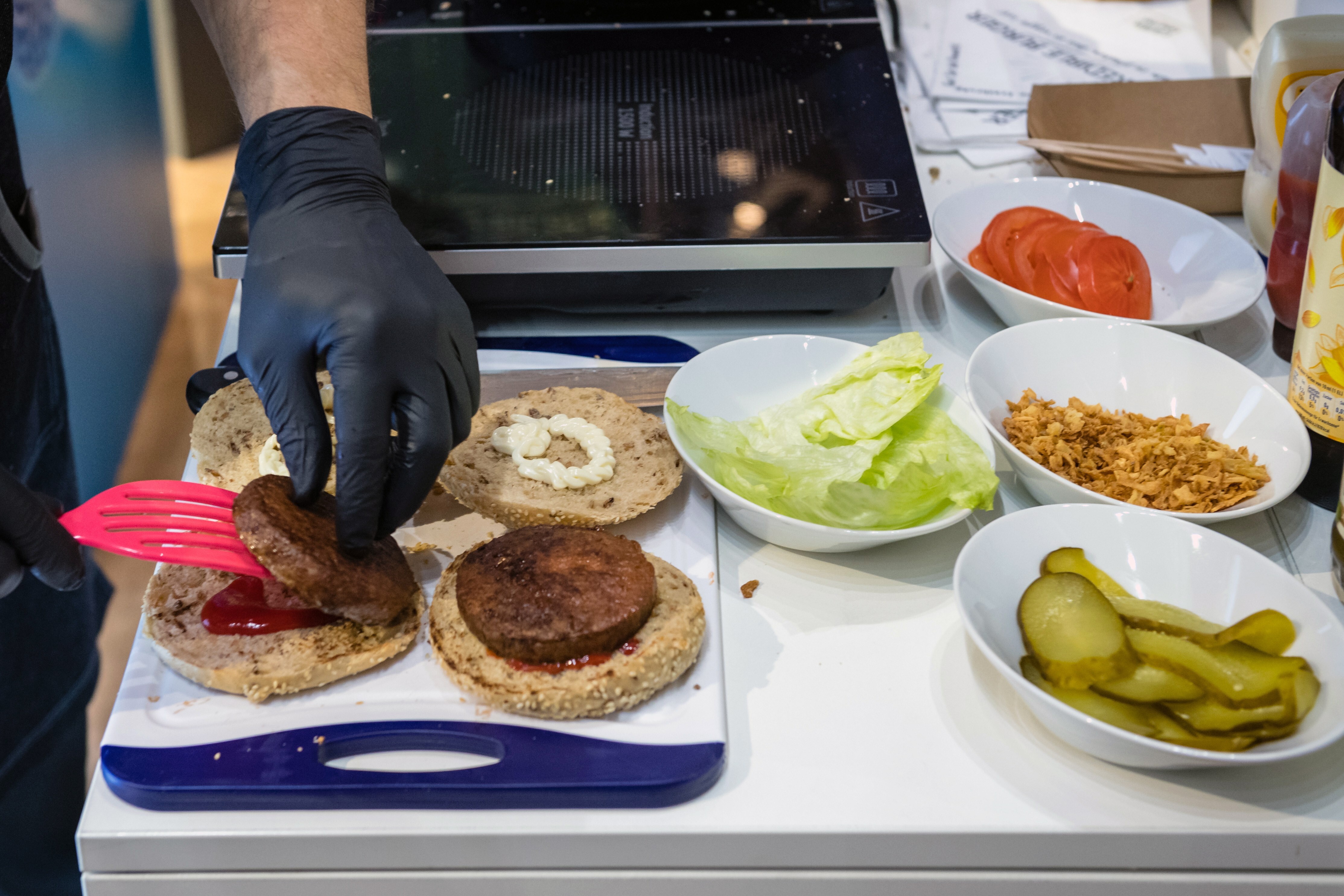 La hamburguesa vegetal ya está instalada en el país, y cada vez suma más adeptos