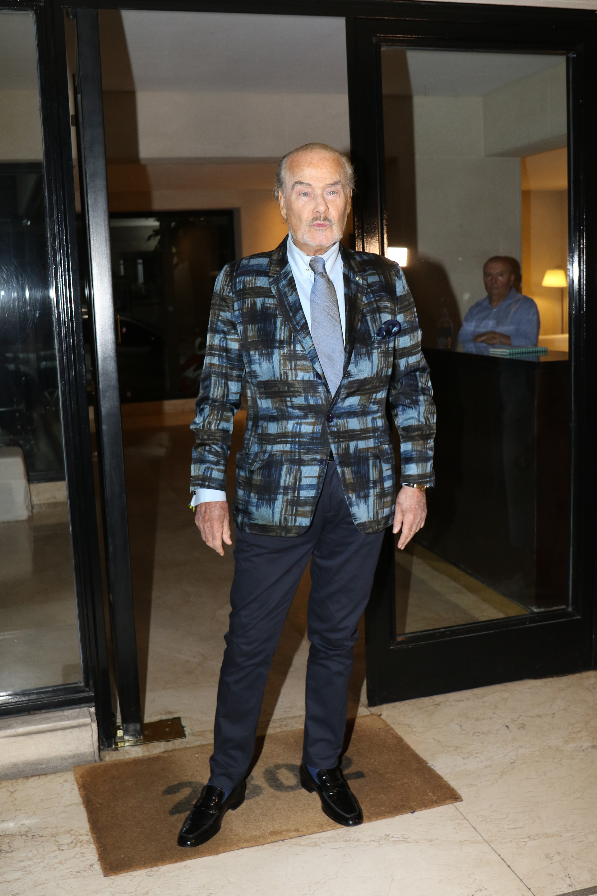 El diseñador Gino Bogani, quien viste a Juana Viale en sus reemplazos de Mirtha
