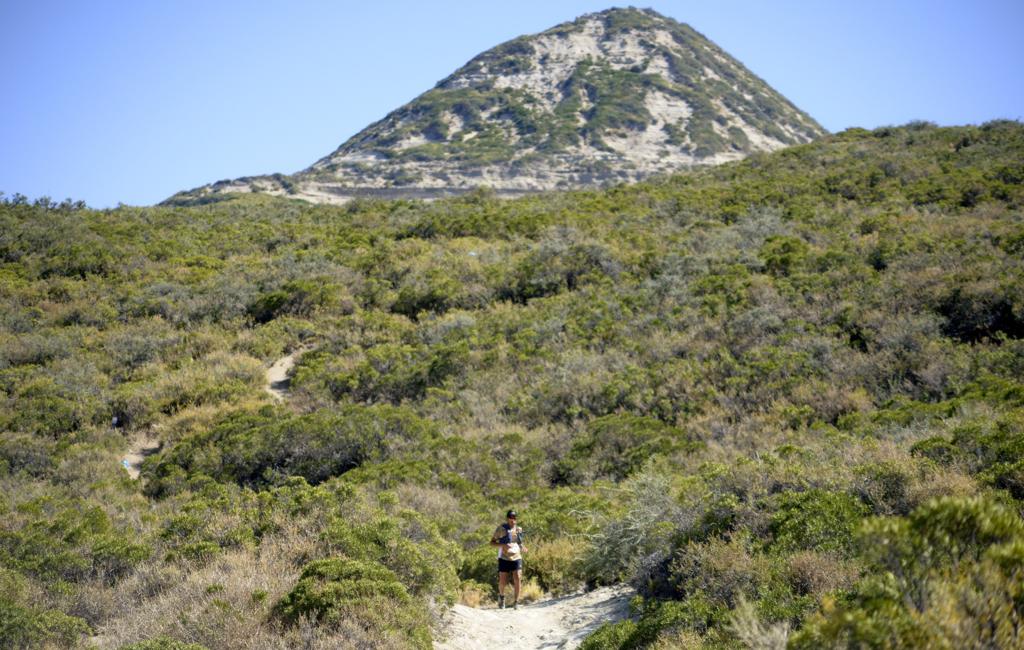 Esta nueva carrera de montaña fue organizada por TMX team con el apoyo del Ente Comodoro Turismo y coincidió con el fin de semana largo de carnaval y los festejos por los 122 años de la fundación de la ciudad de Comodoro Rivadavia / (Comodoro Ultra Trail)