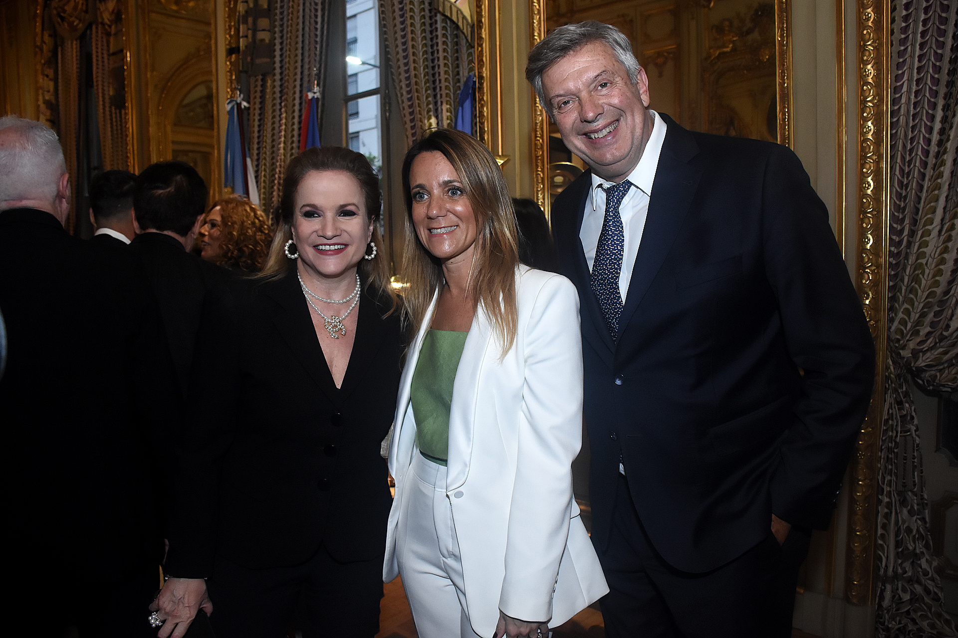 Lucía Galán, Mariana Gallego y Mauricio D'Alessandro 