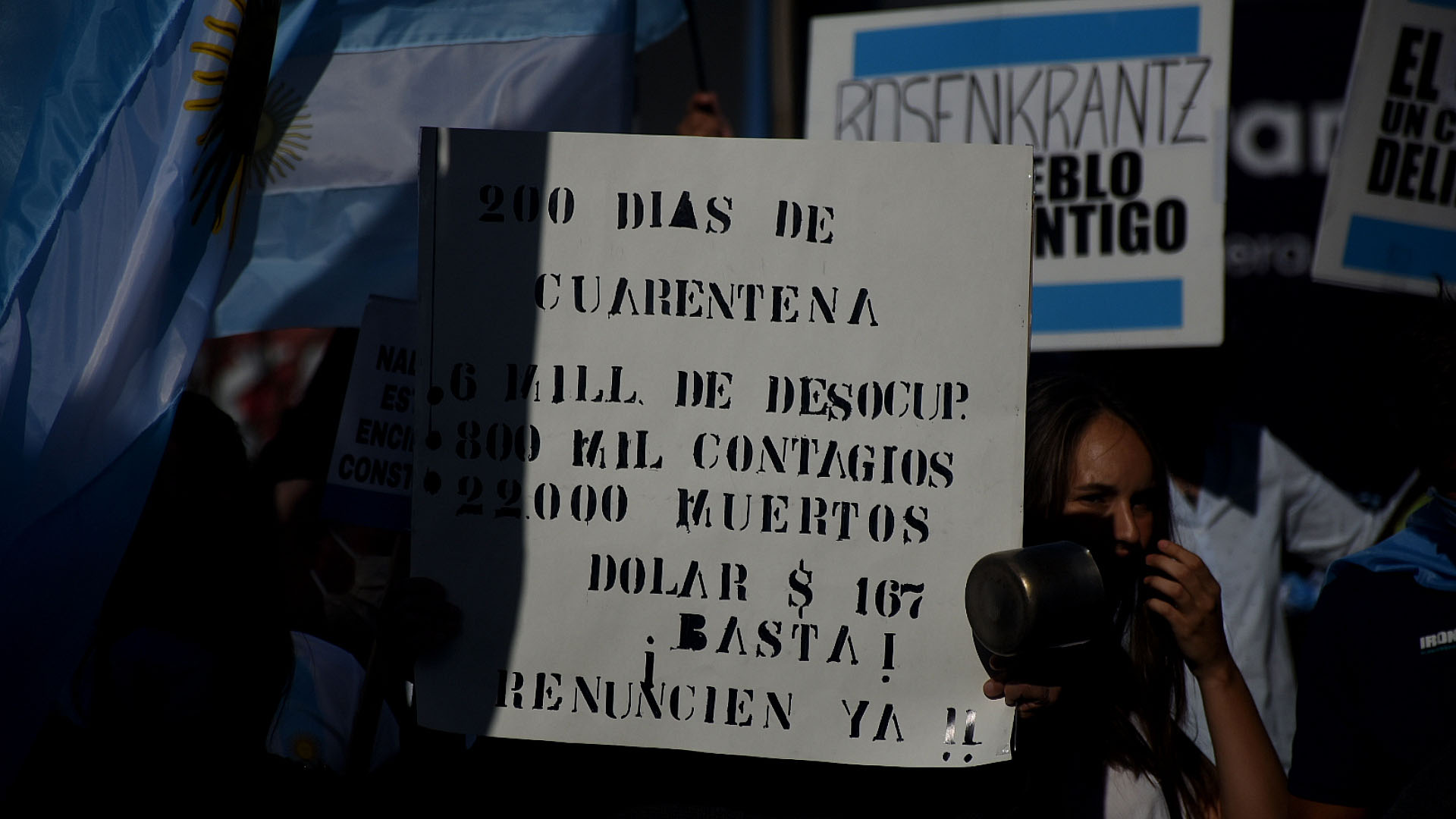 La cuarentena de más de 200 días dispuesta por Alberto Fernández fue otro de los temas más cuestionados por los manifestantes