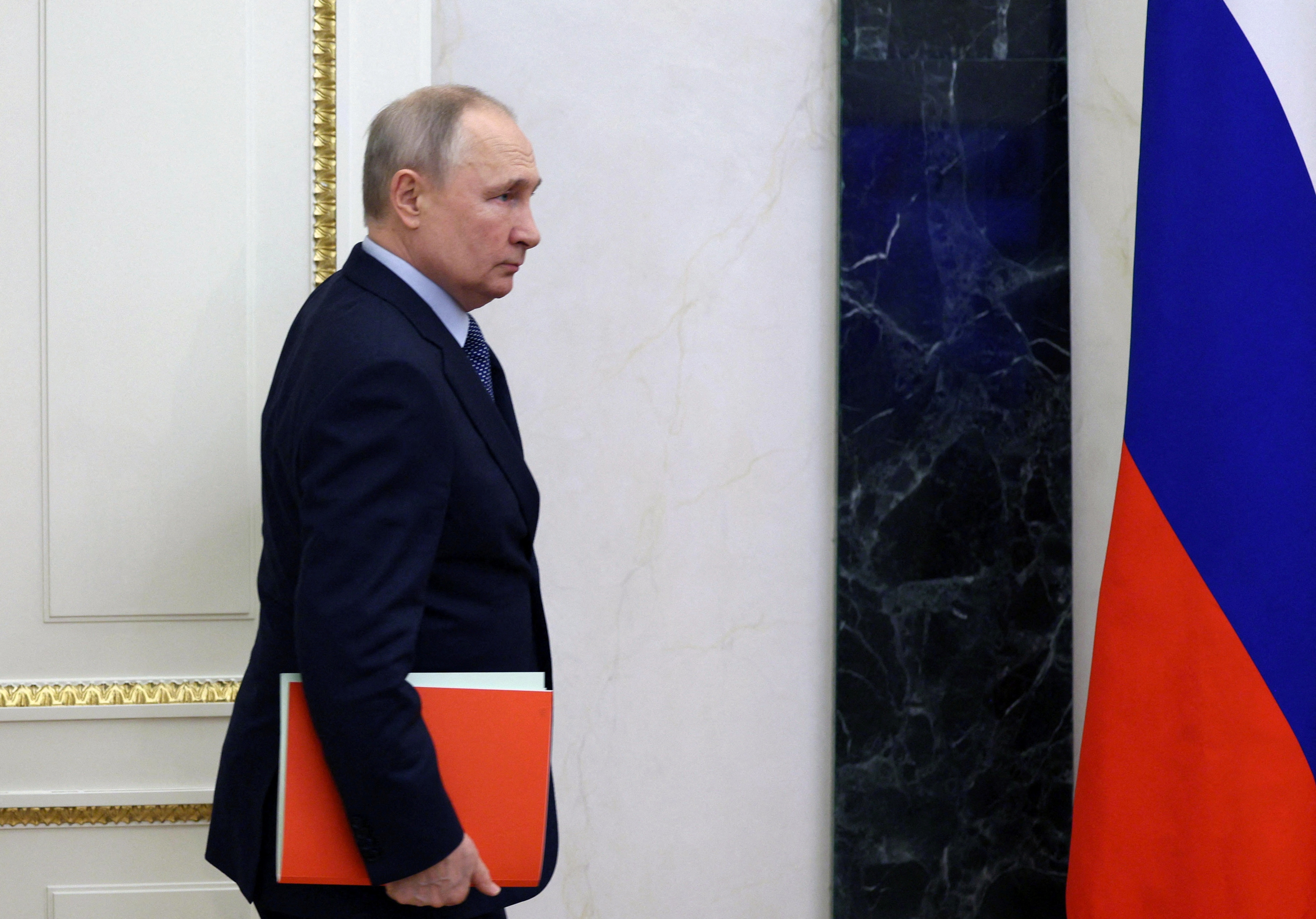 El presidente ruso, Vladímir Putin, preside una reunión con miembros del Consejo de Seguridad a través de una videoconferencia en Moscú, Rusia, el 31 de marzo de 2023. Sputnik/Alexei Babushkin/Kremlin vía REUTERS