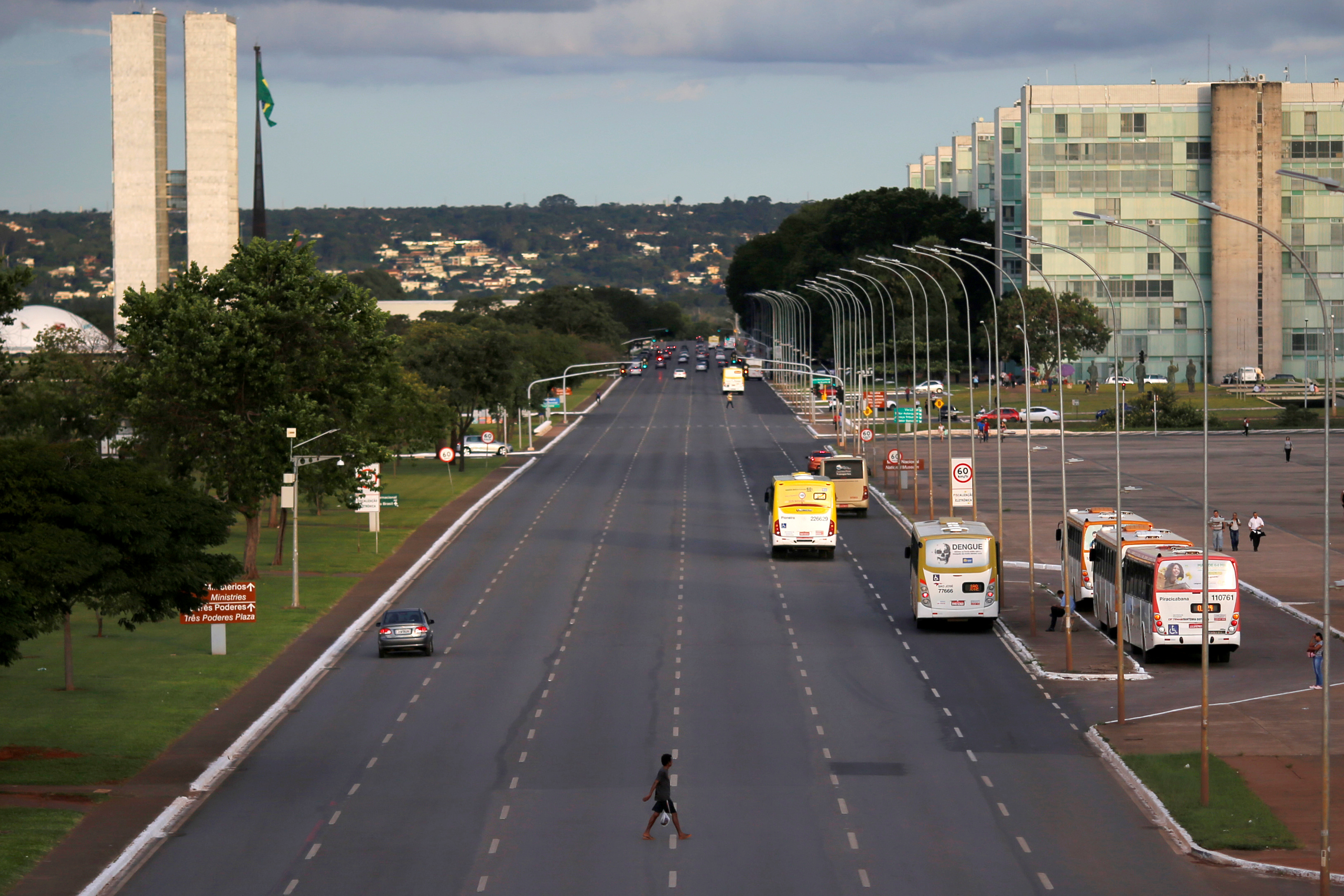 La avenida de los ministerios en Brasilia, capital de Brasil (REUTERS/Adriano Machado)