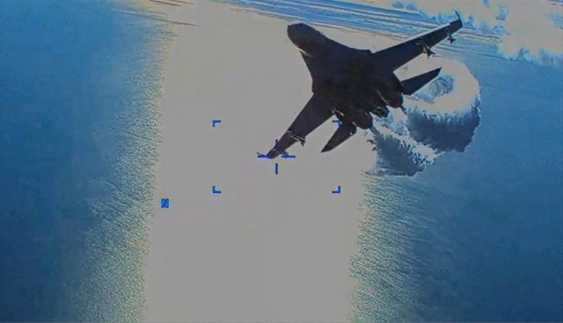 Rusia condecoró a los pilotos de los aviones caza que atacaron al drone de EEUU