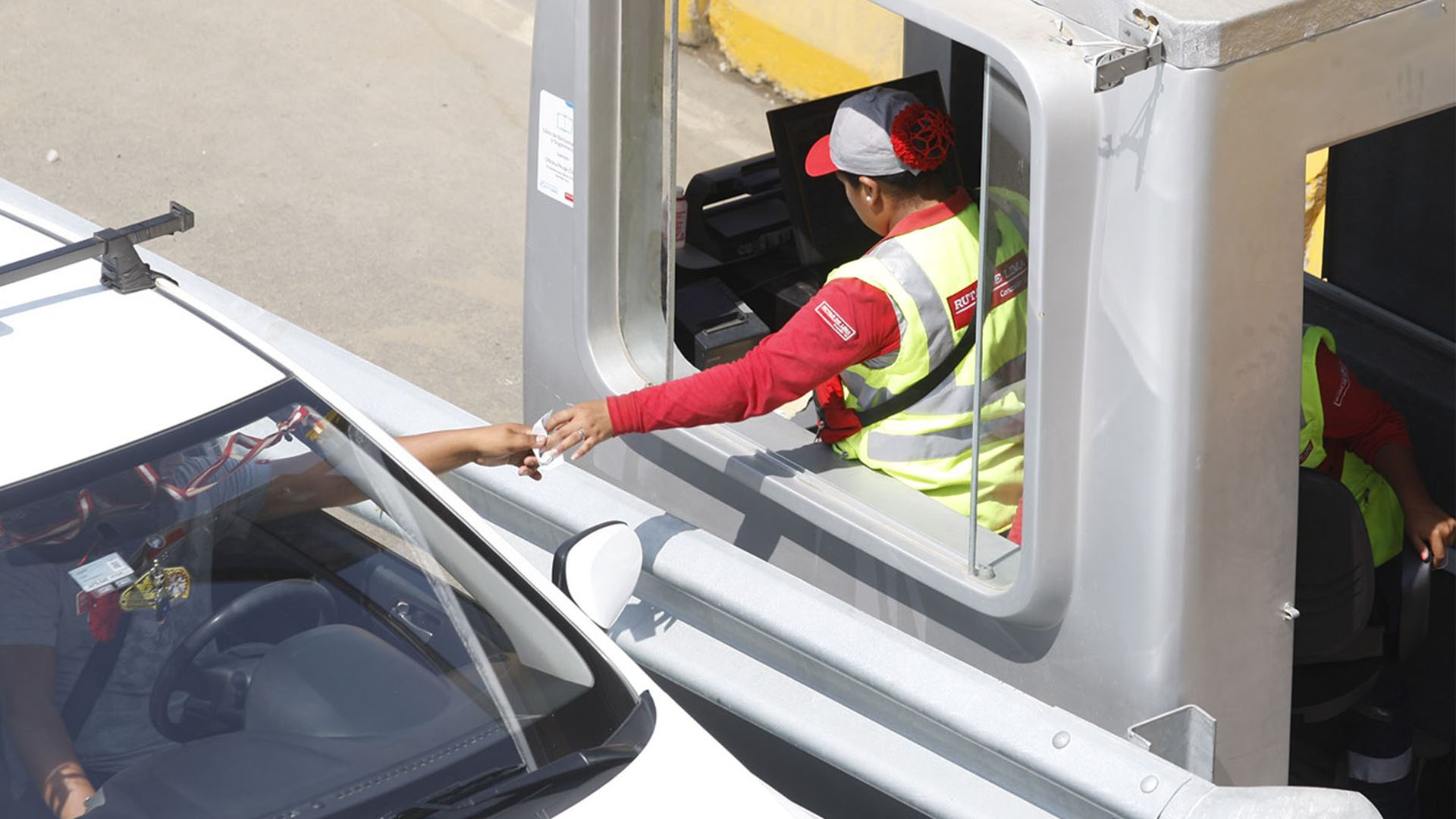 Muchos transportistas no podrán trasladar el alza del costo a sus fletes debido a la competencia de camiones informales, por lo que optarían por sumarse a la informalidad. (Andina)