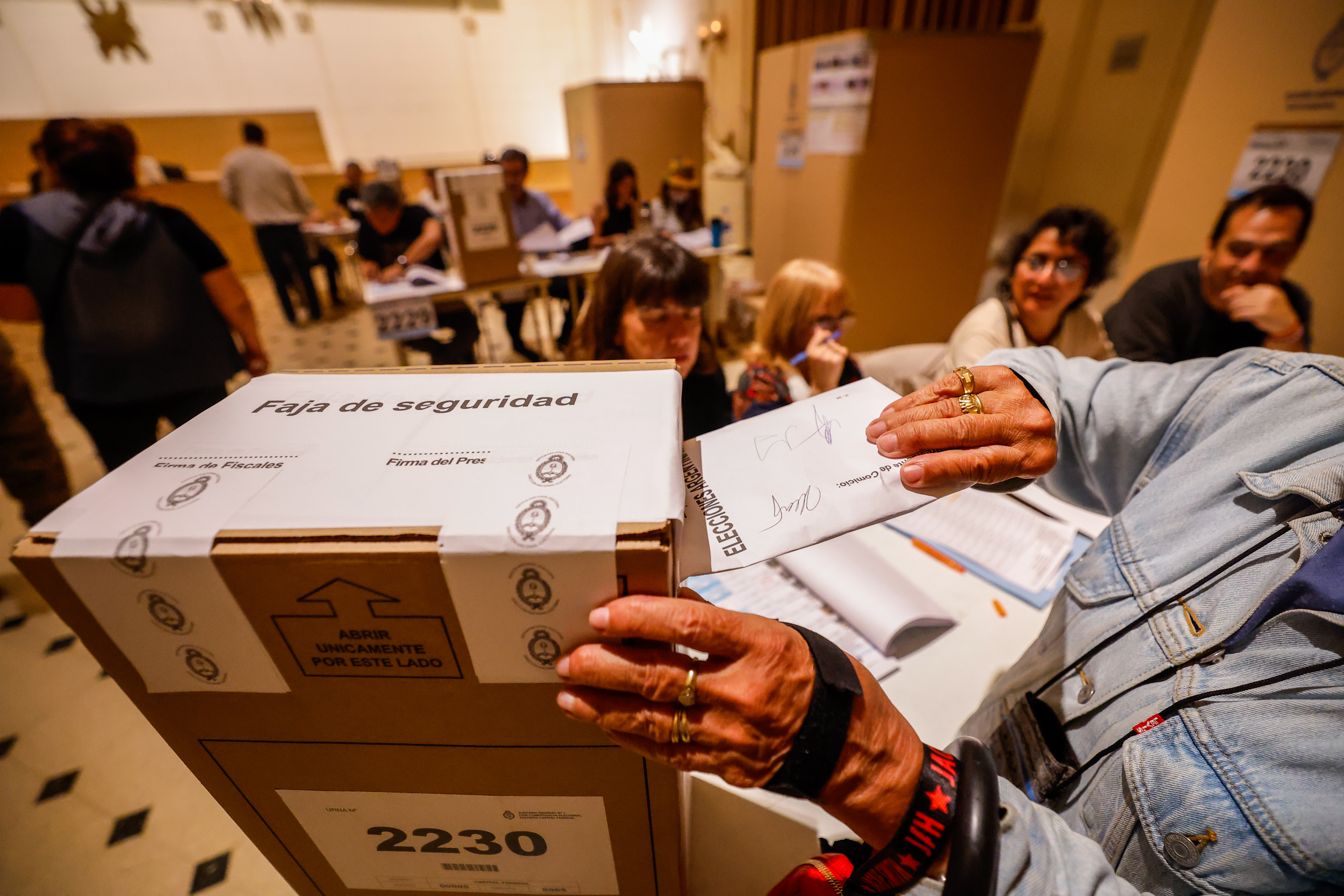 Seis provincias podrían sumarse al desdoblamiento electoral en las elecciones de este año