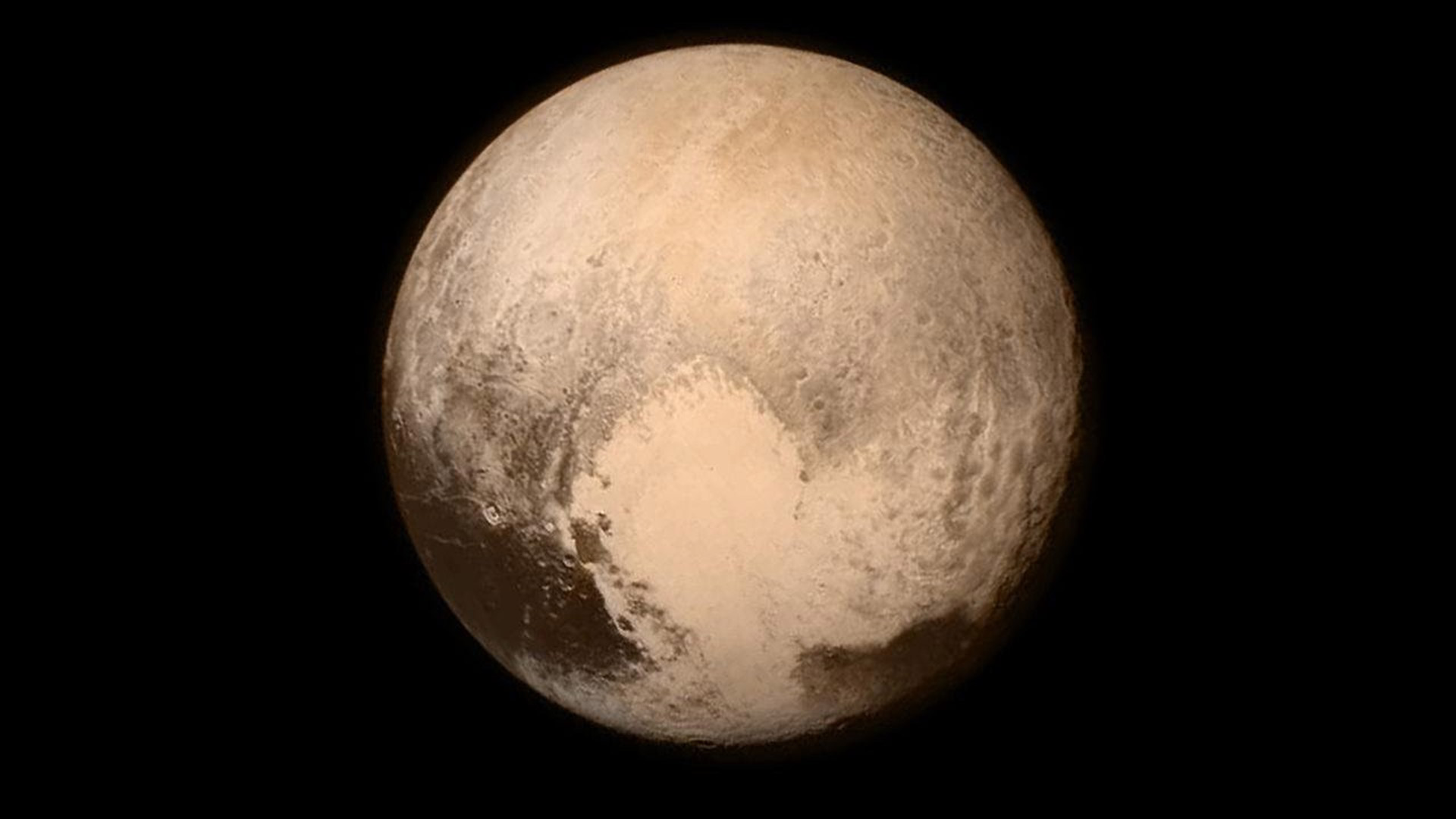 Plutón, el único cuerpo del sistema solar que, según el autor, posee "un corazón".