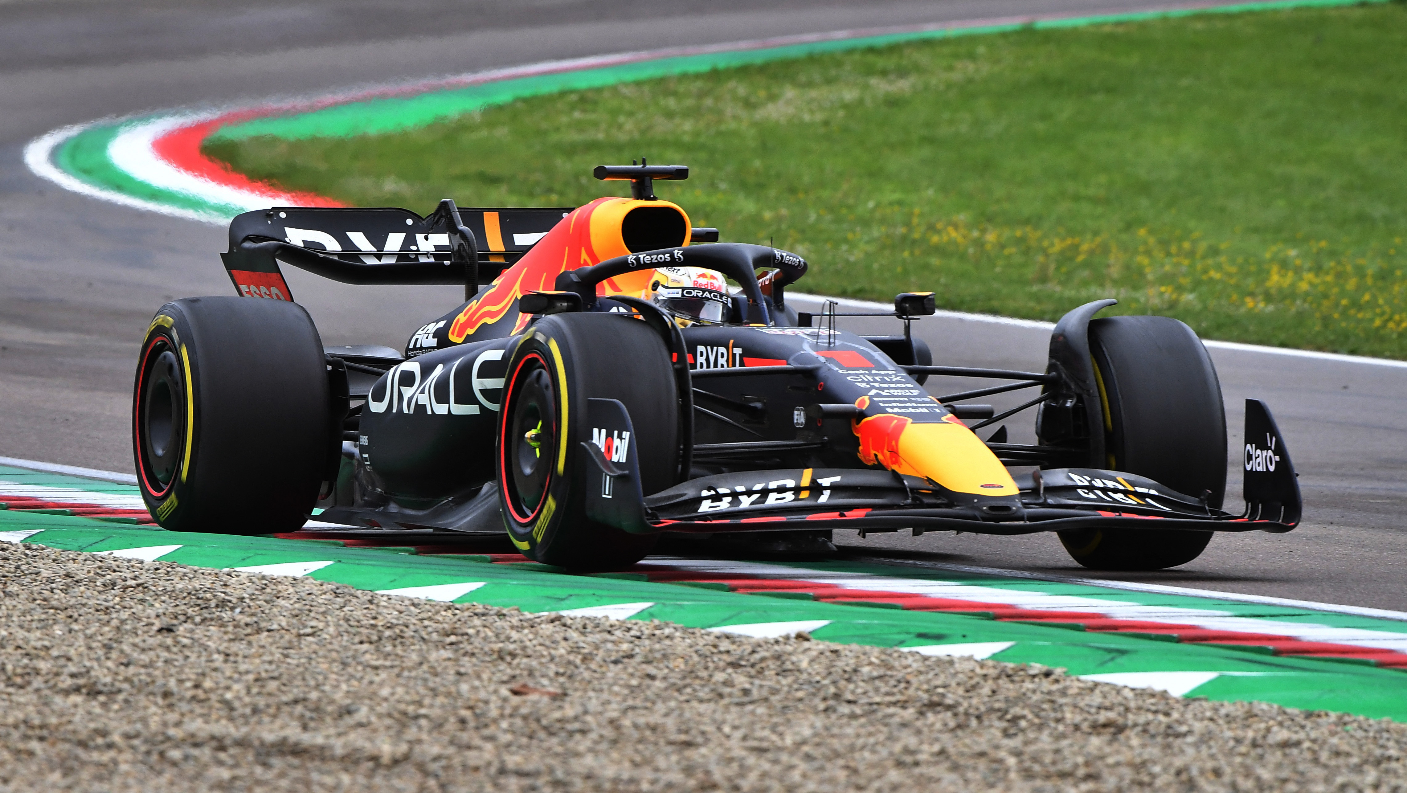 Max Verstappen fue demoledor y logró su segunda victoria en 2022 (REUTERS/Jennifer Lorenzini)