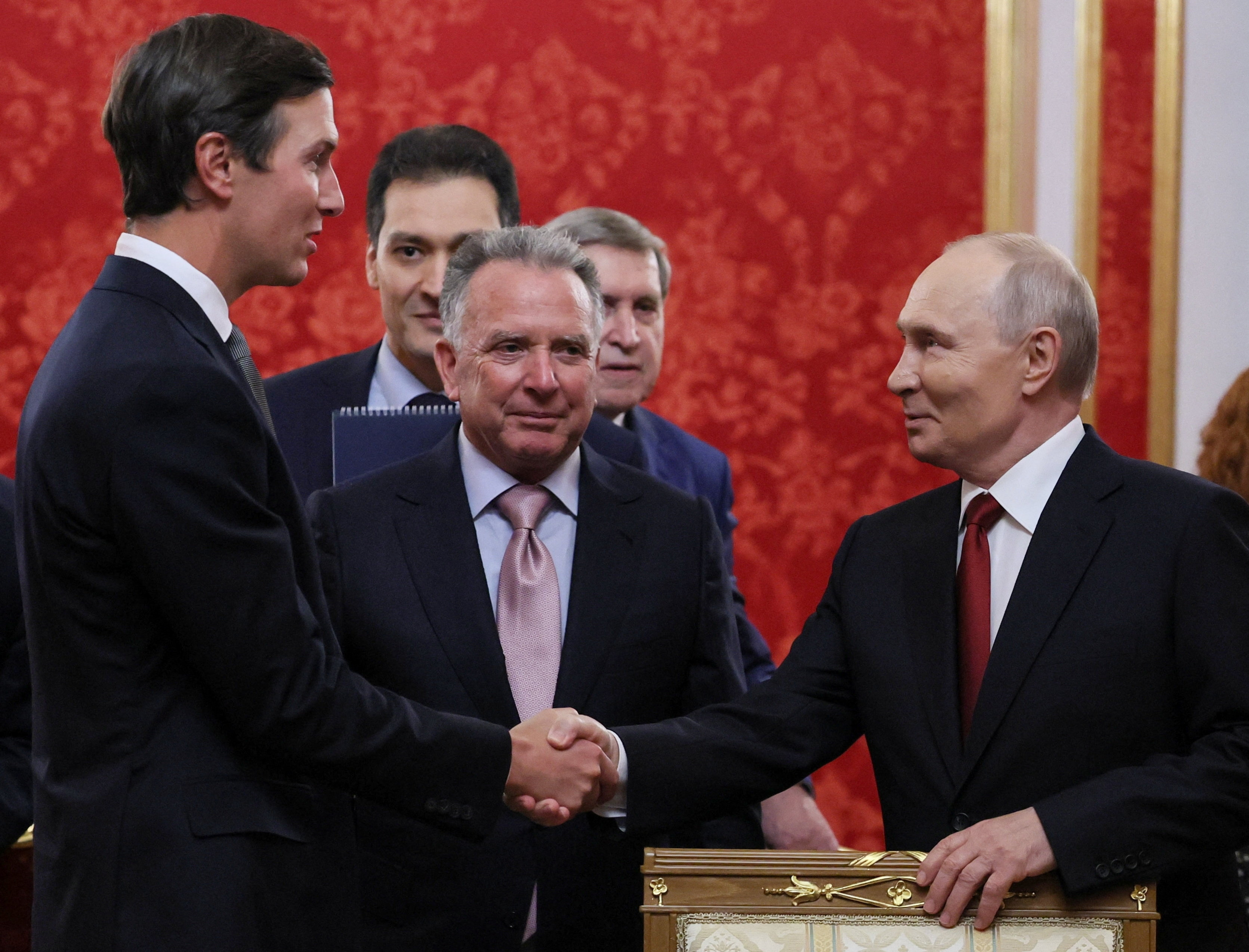 Vladimir Putin se reuni&oacute; con los enviados de Donald Trump para dialogar sobre la guerra en Ucrania: 