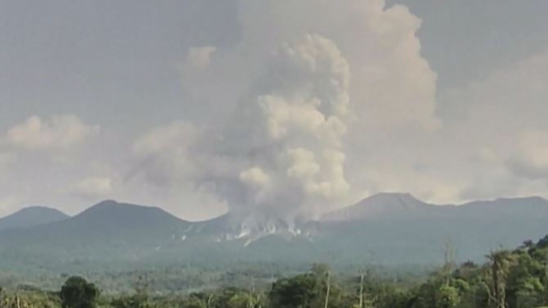 Video: se registró potente erupción en el volcán Rincón de la Vieja en Costa Rica 
