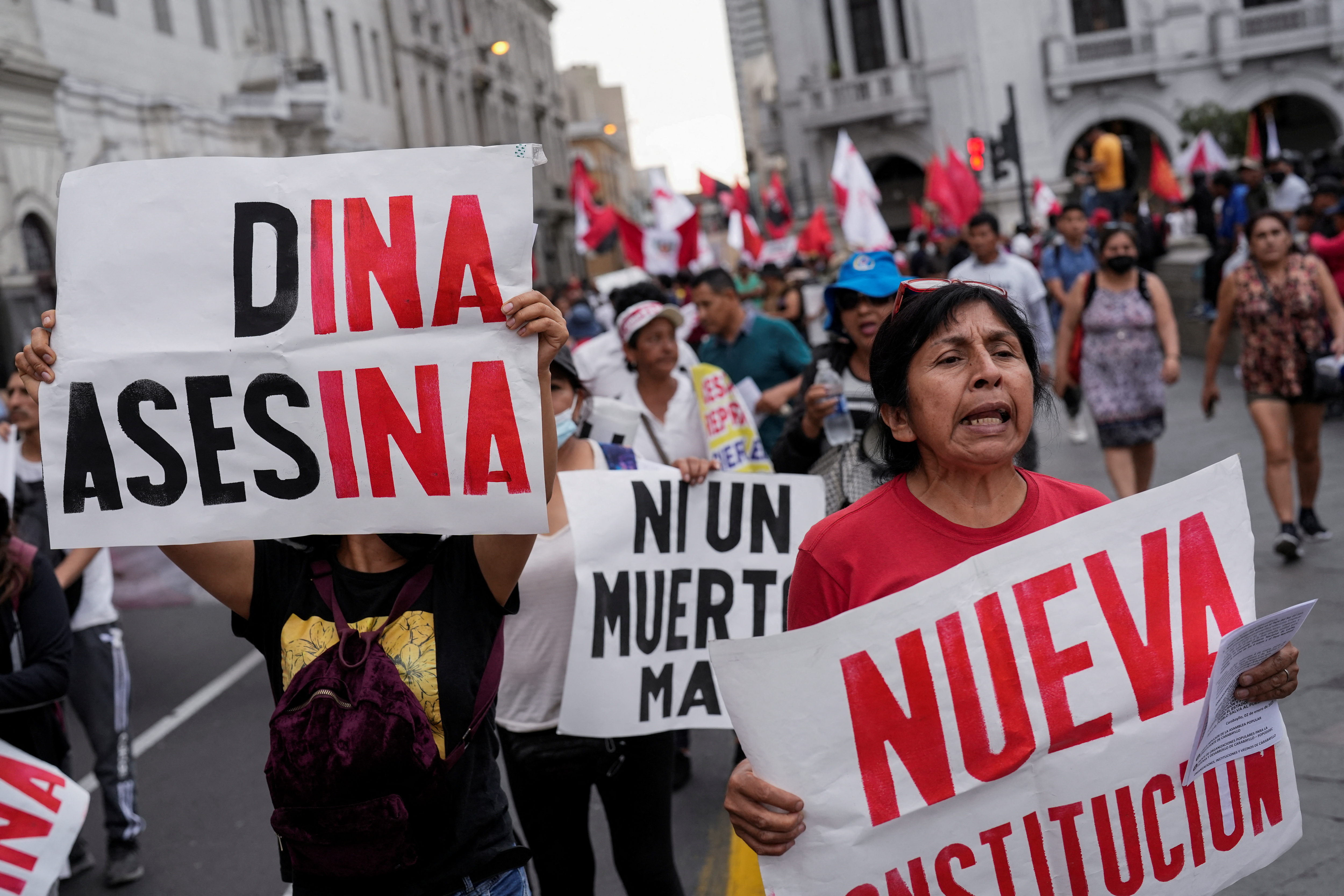 Dina Boluarte asegura que desde el gobierno "no están generando violencia". (Reuters/Angela Ponce)