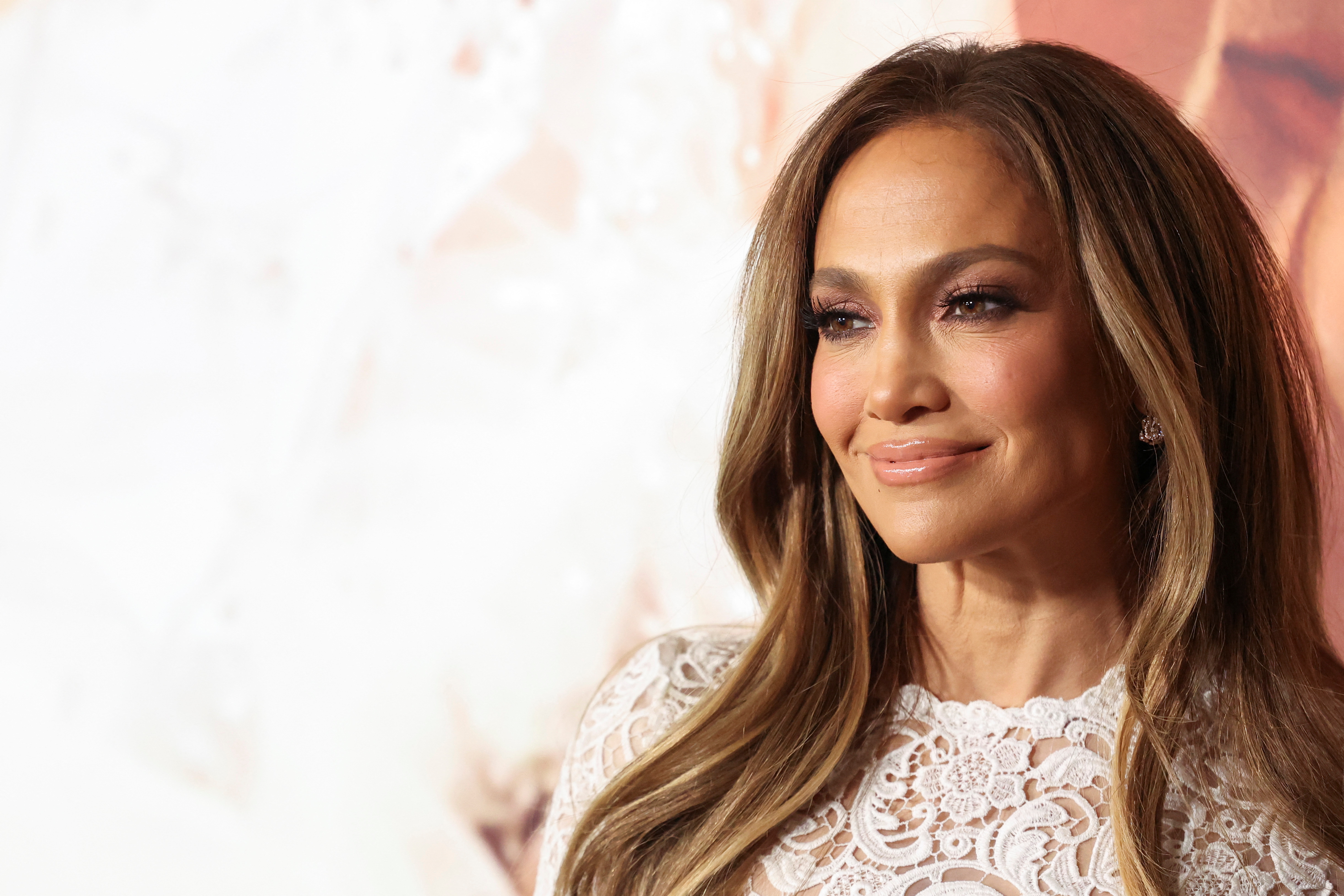 Jennifer Lopez Talks 2020 Super Bowl Halftime Show with Shakira in Netflix  Documentary