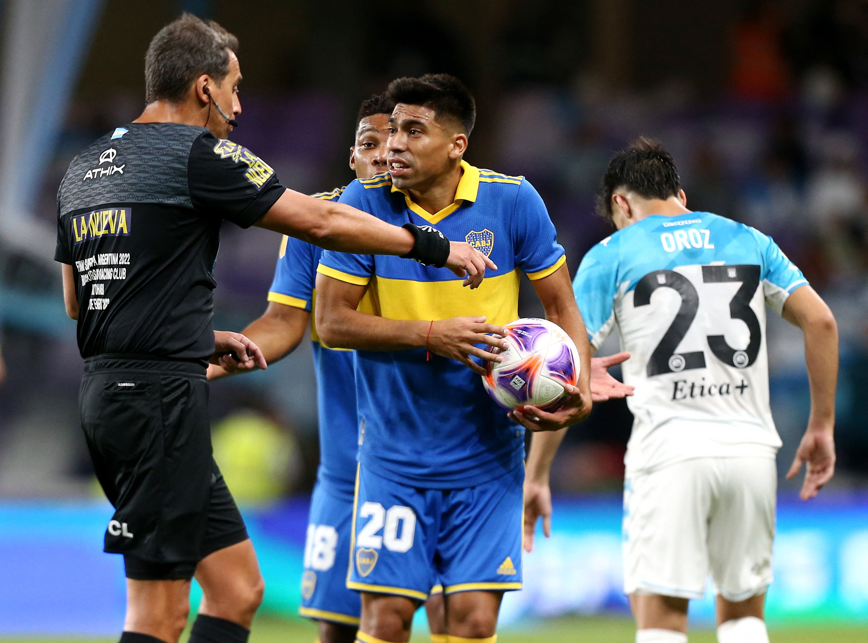 Racing venció a Boca Juniors con un polémico penal en el final y se consagró campeón de la Supercopa Internacional - Infobae