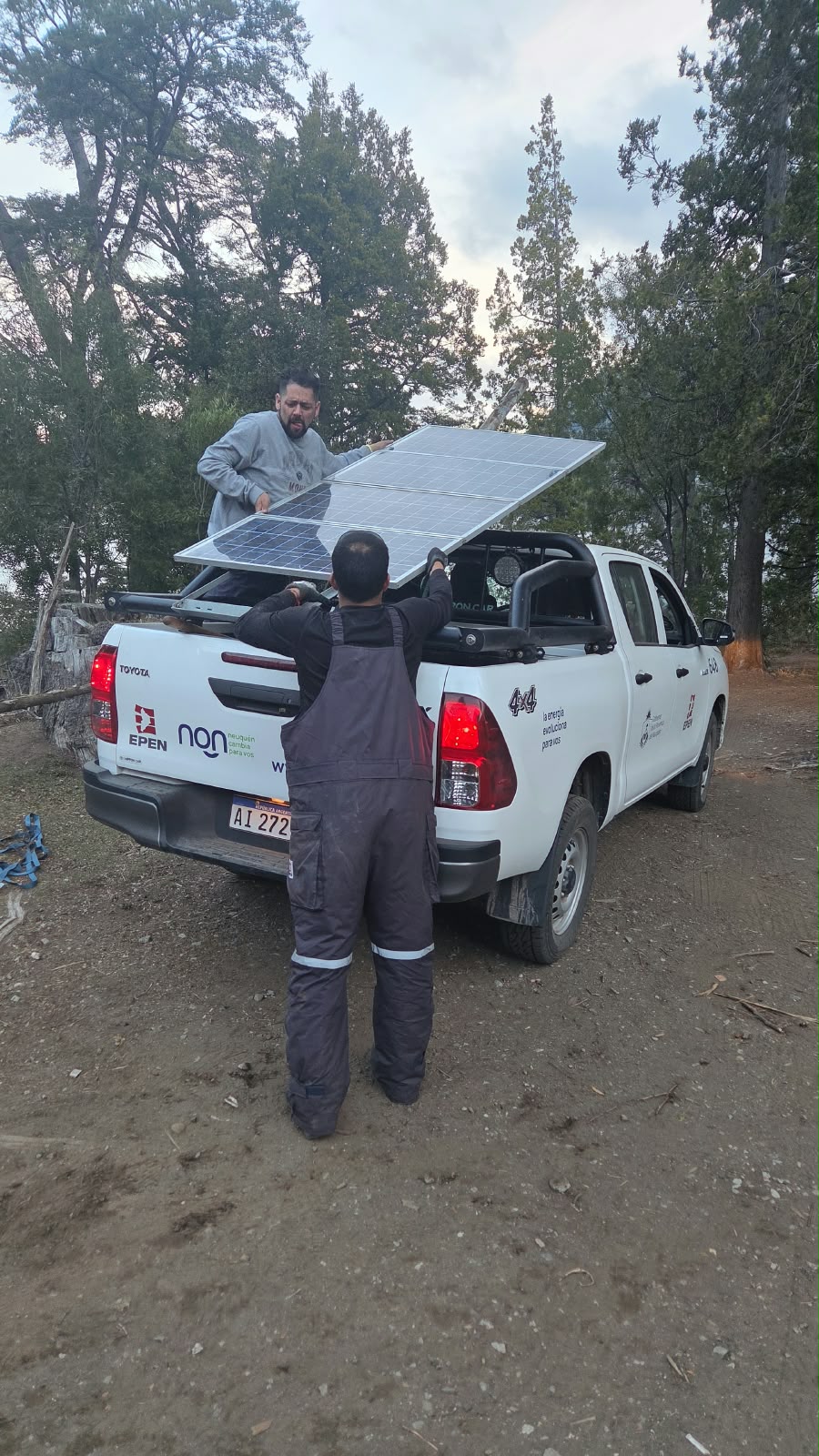 Villa La Angostura: mapuches desalojados ten&iacute;an luz, internet y otros servicios provistos por organismos p&uacute;blicos