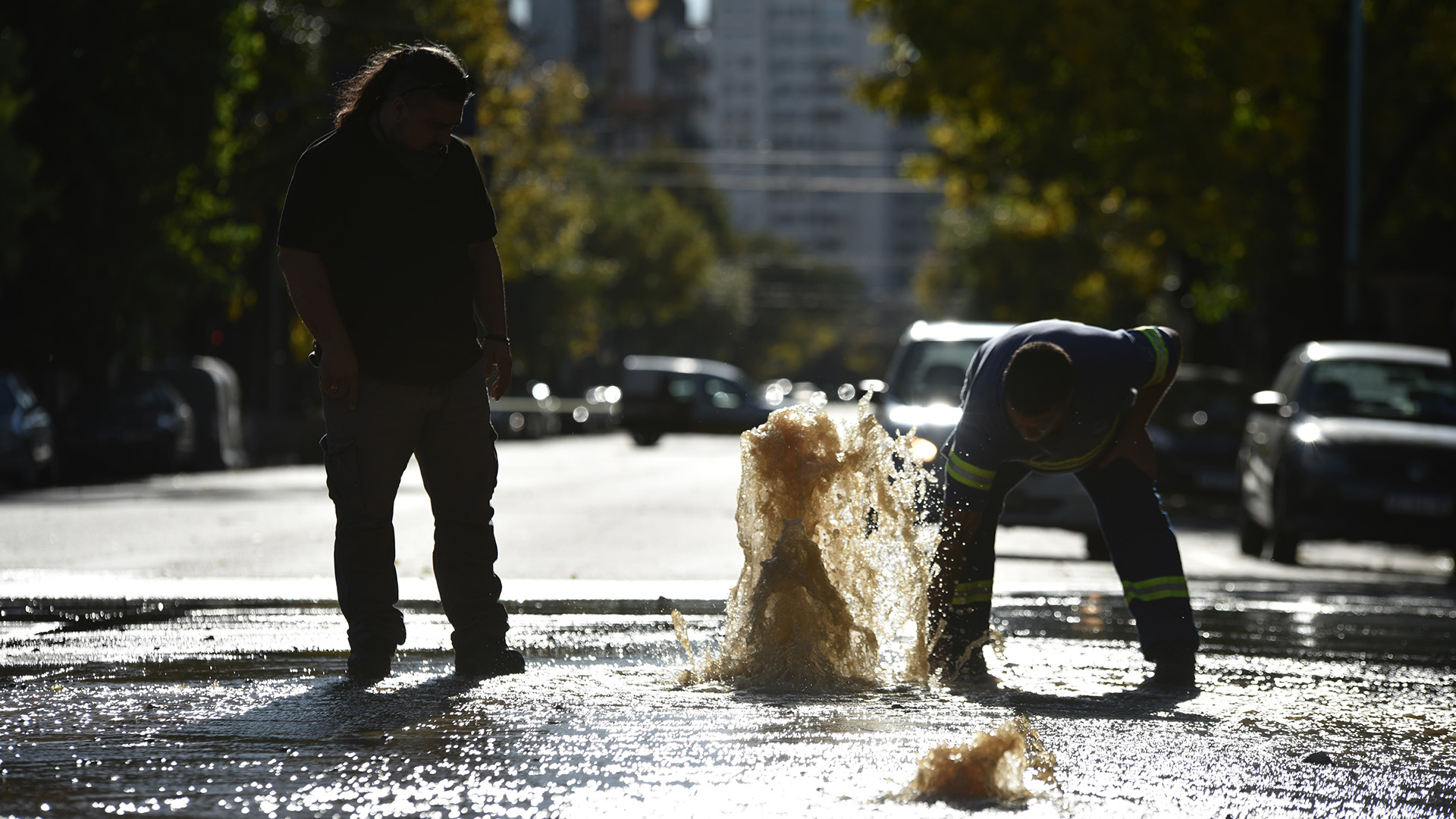 El tránsito quedó cortado debido a la cantidad de agua que había en las calles