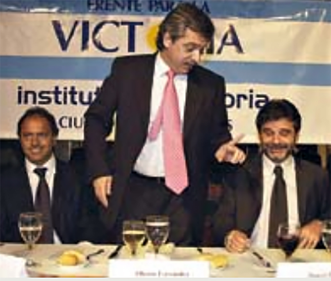 Año 2007. Alberto Fernández, junto a Daniel Scioli y Daniel Filmus 