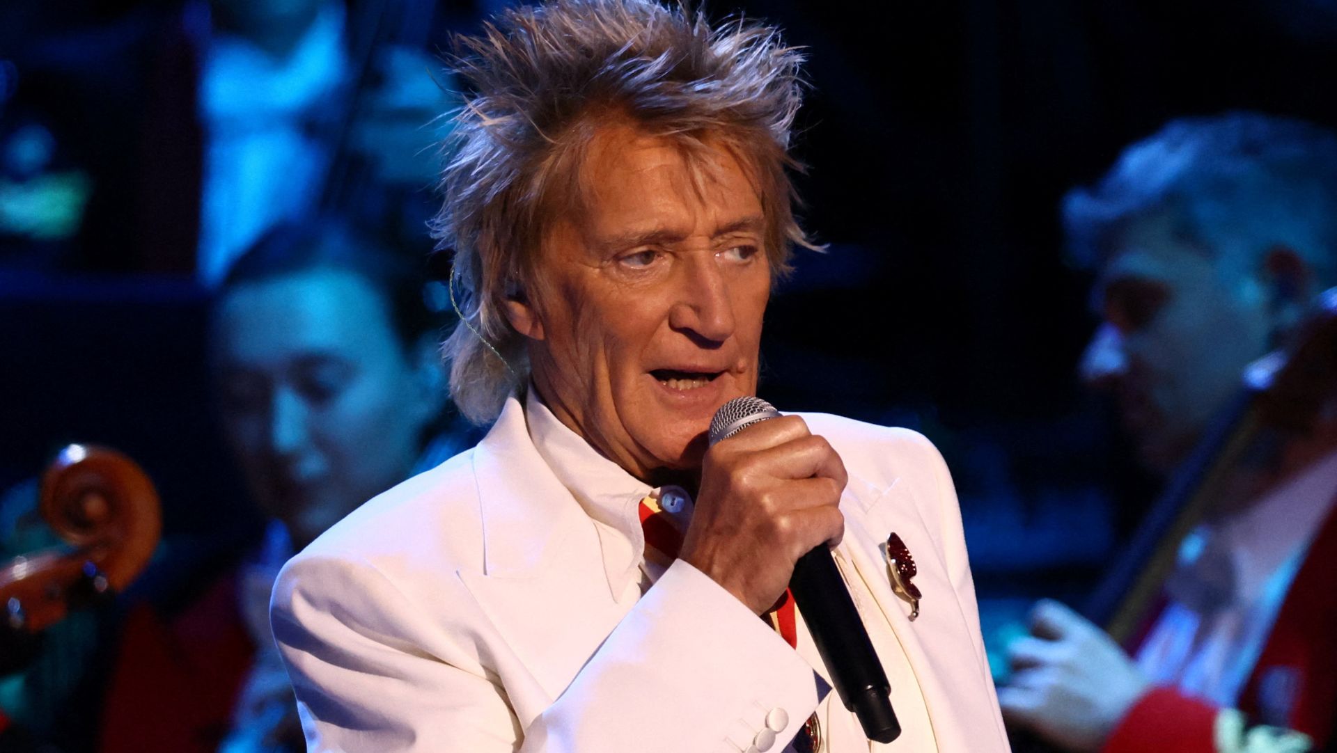 Rod Stewart fue operado del coraz&oacute;n y cancel&oacute; sus pr&oacute;ximos conciertos