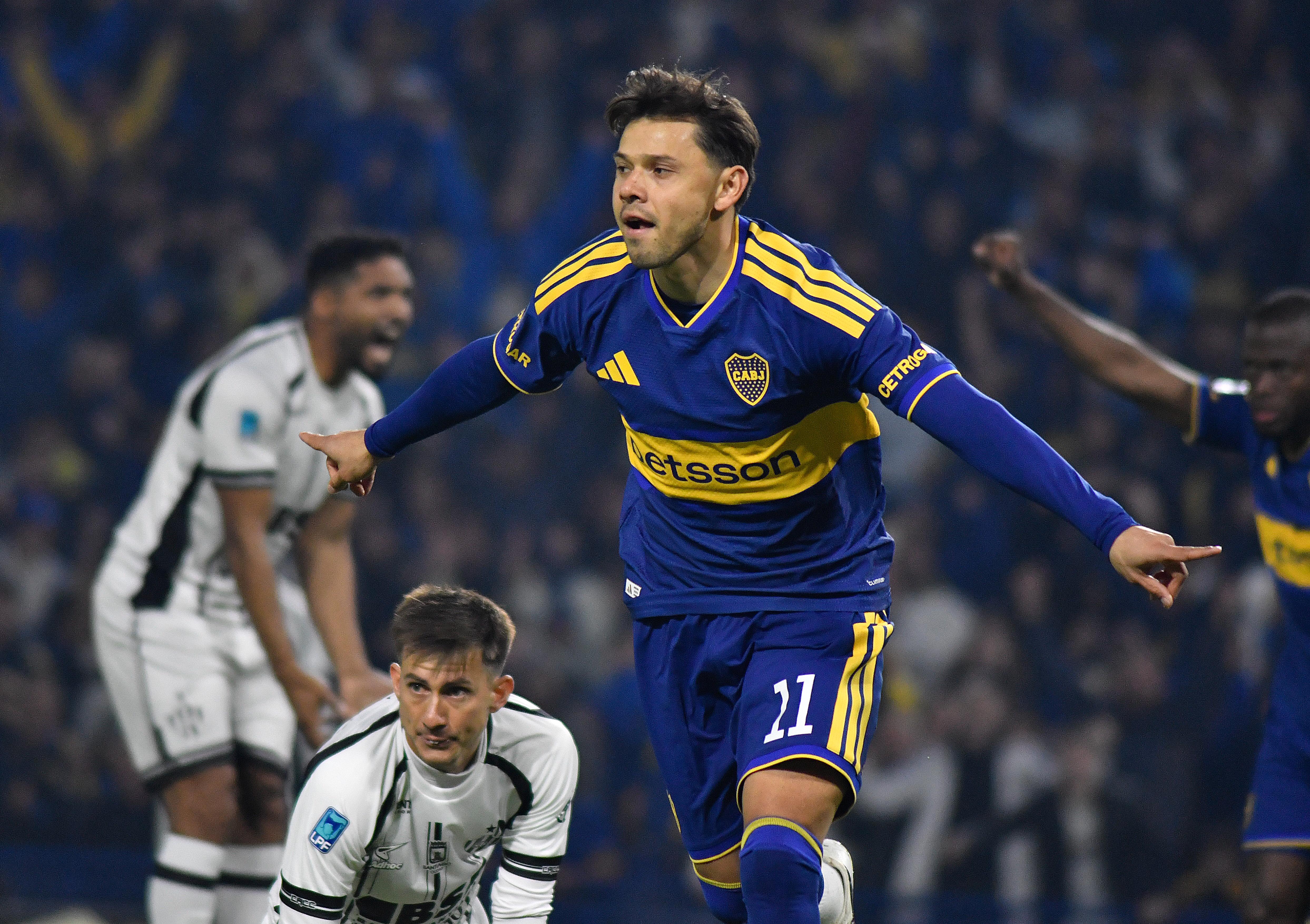 Boca Juniors venció 3-1 a Central Córdoba y prolongó su invicto a 13 partidos antes del decisivo cruce con San Pablo en la Sudamericana