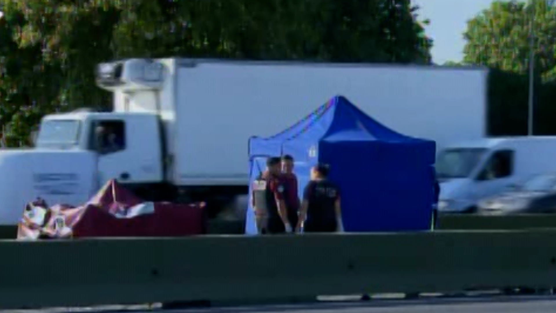 Dos personas murieron al ser atropelladas en el Metrobús de la autopista 25 de Mayo.