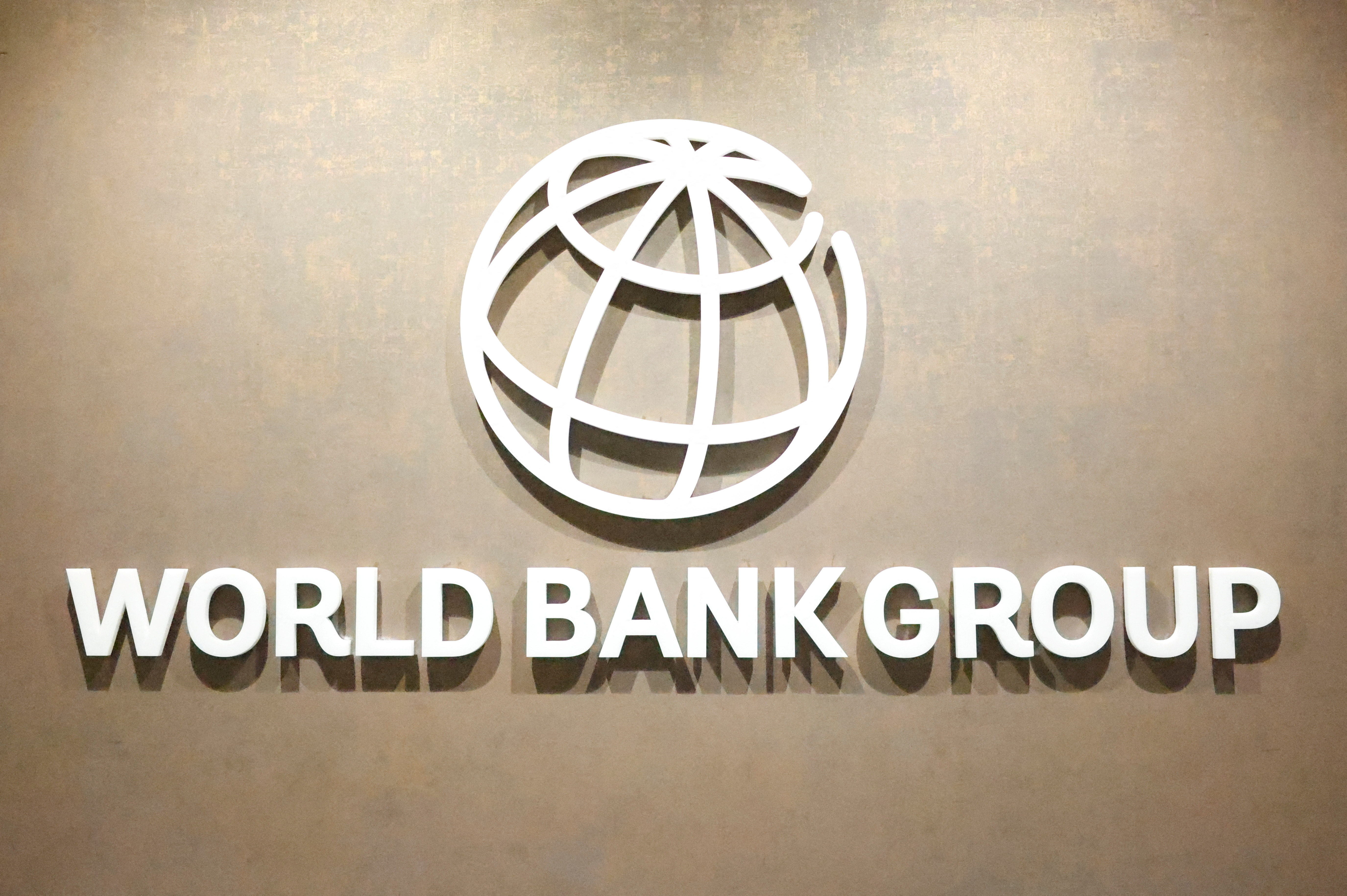 El Banco Mundial redujo de 3,6% a 2,1% la proyección de crecimiento de la Argentina para este año