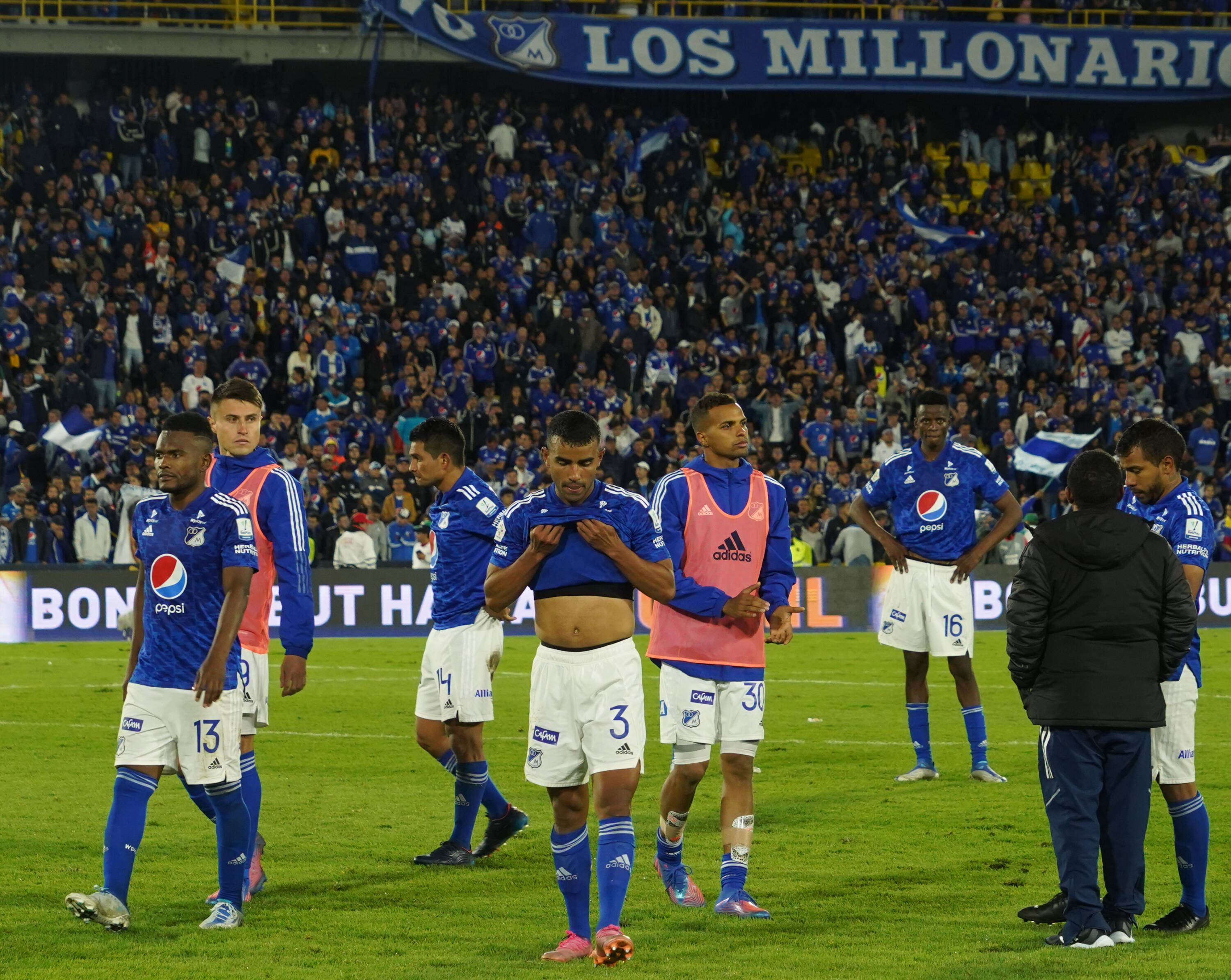 El partido de Millonarios ante Envigado por la jornada 14 de la Liga BetPlay fue aplazado por la realización de un concierto en el estadio El Campín de Bogotá. Dimayor.