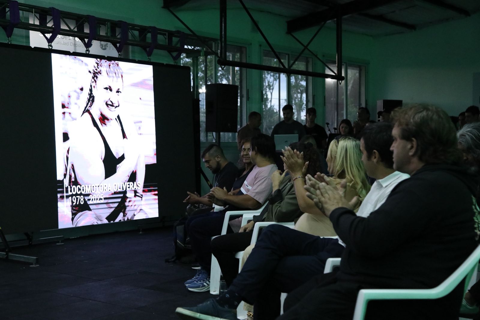 La producción de autos cayó más de 20% en noviembre y las exportaciones siguen en baja