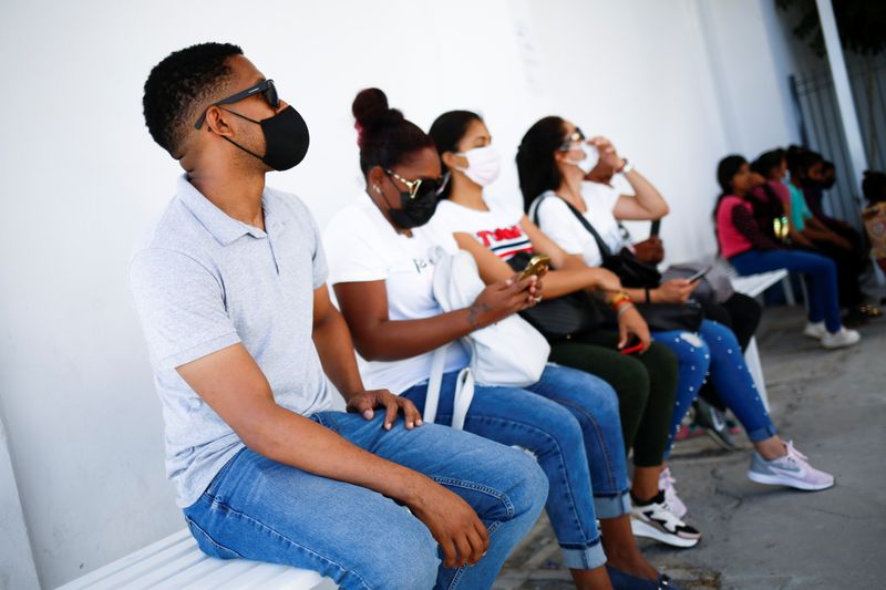 Imagen de archivo de migrantes cubanos esperando una audiencia para entrar en EEUU en Ciudad Juárez, México. 26 agosto de 2021. REUTERS/José Luis González