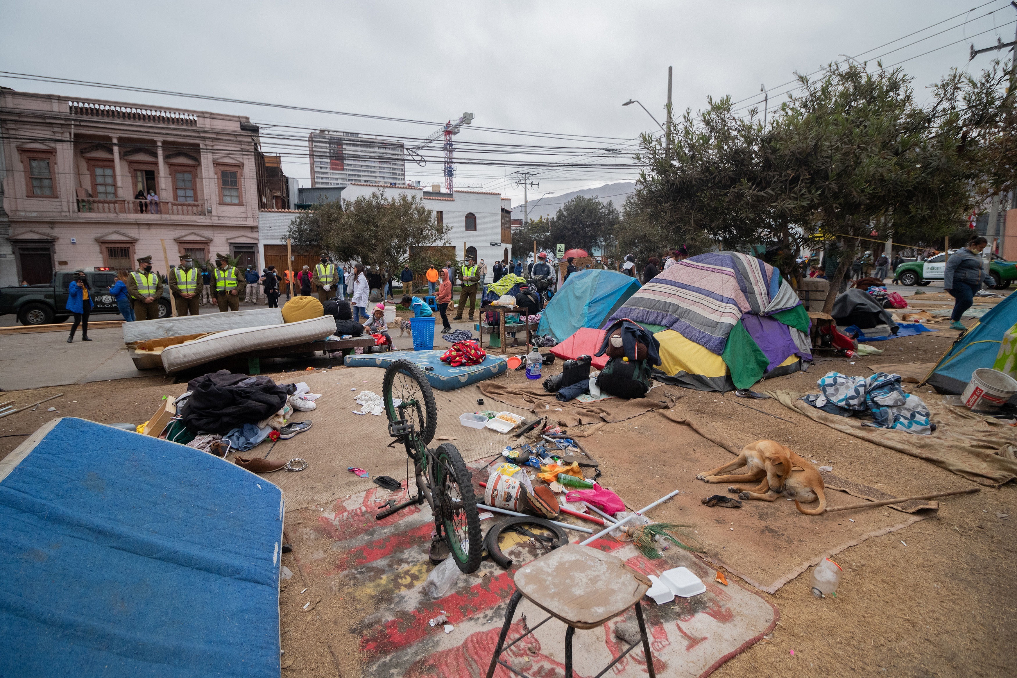 Cerca de 400 personas entran a diario a Chile a través de un paso no habilitado con Bolivia (EFE)
