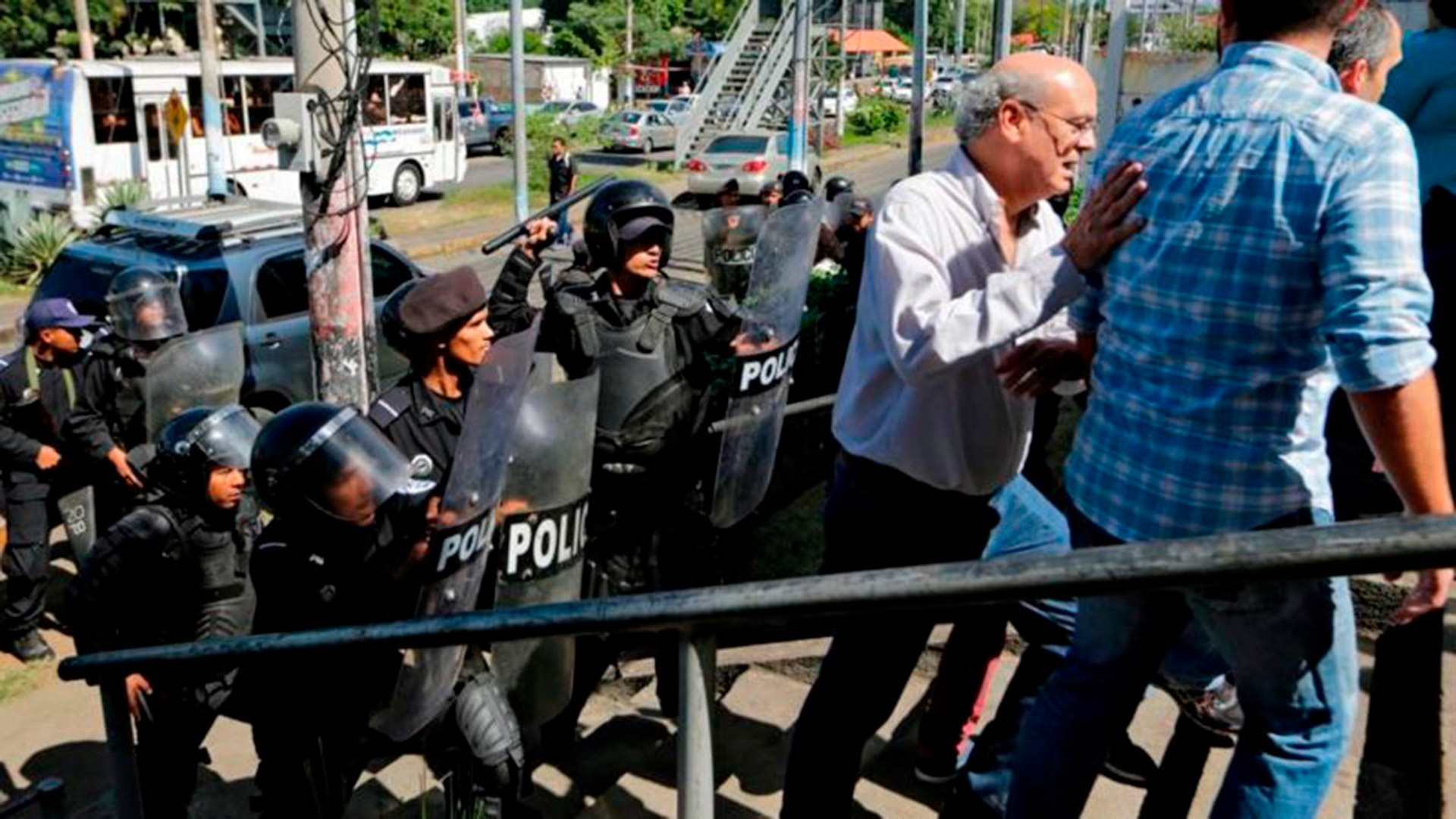 Al menos 22 periodistas nicaragüenses fueron declarados traidores a la patria y despojados de su nacionalidad