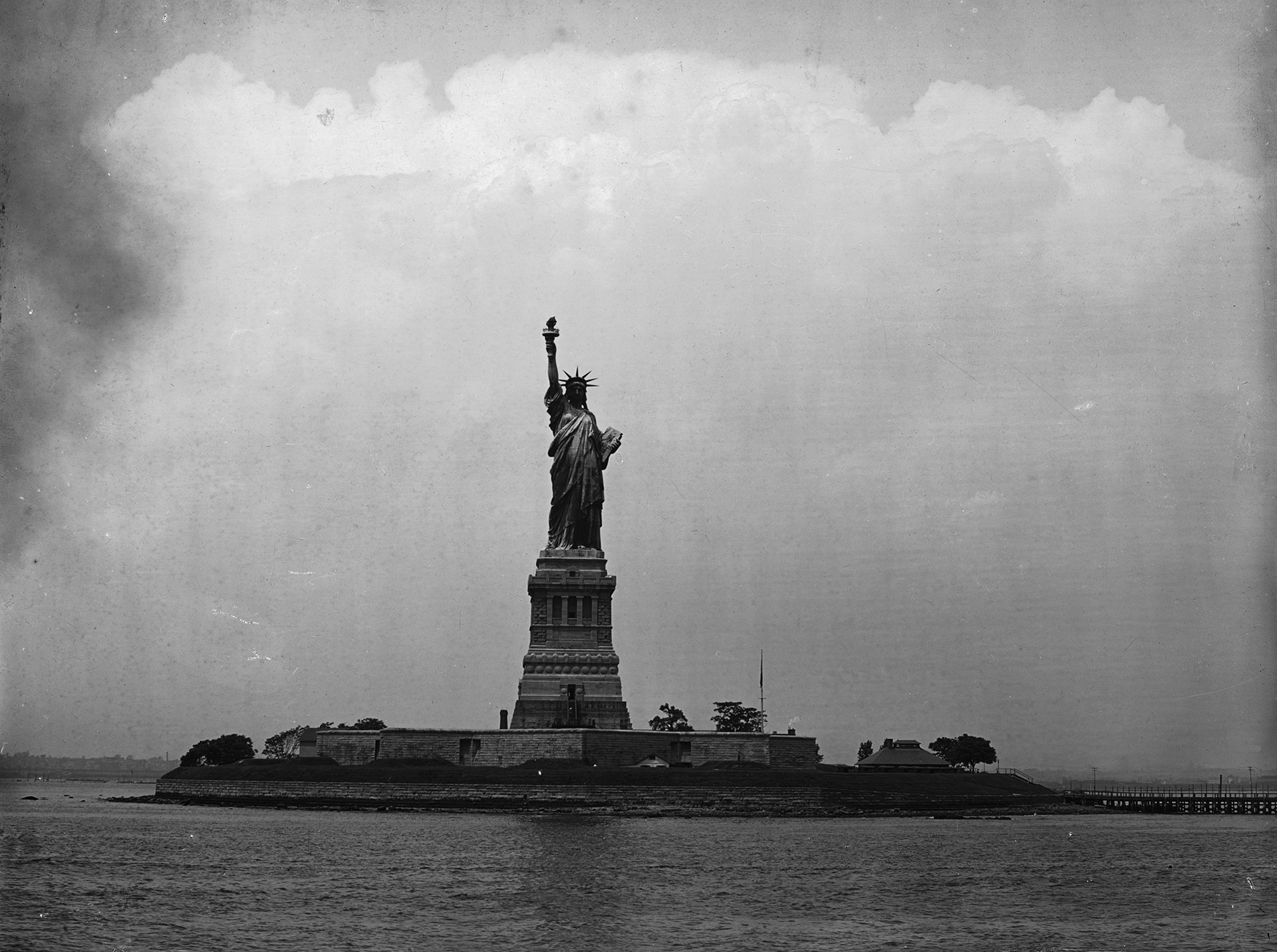 La estatua de la Libertad formó parte de los engaños de Parker de quien nadie desconfiaba por su apariencia y hablar distinguido  (Getty)