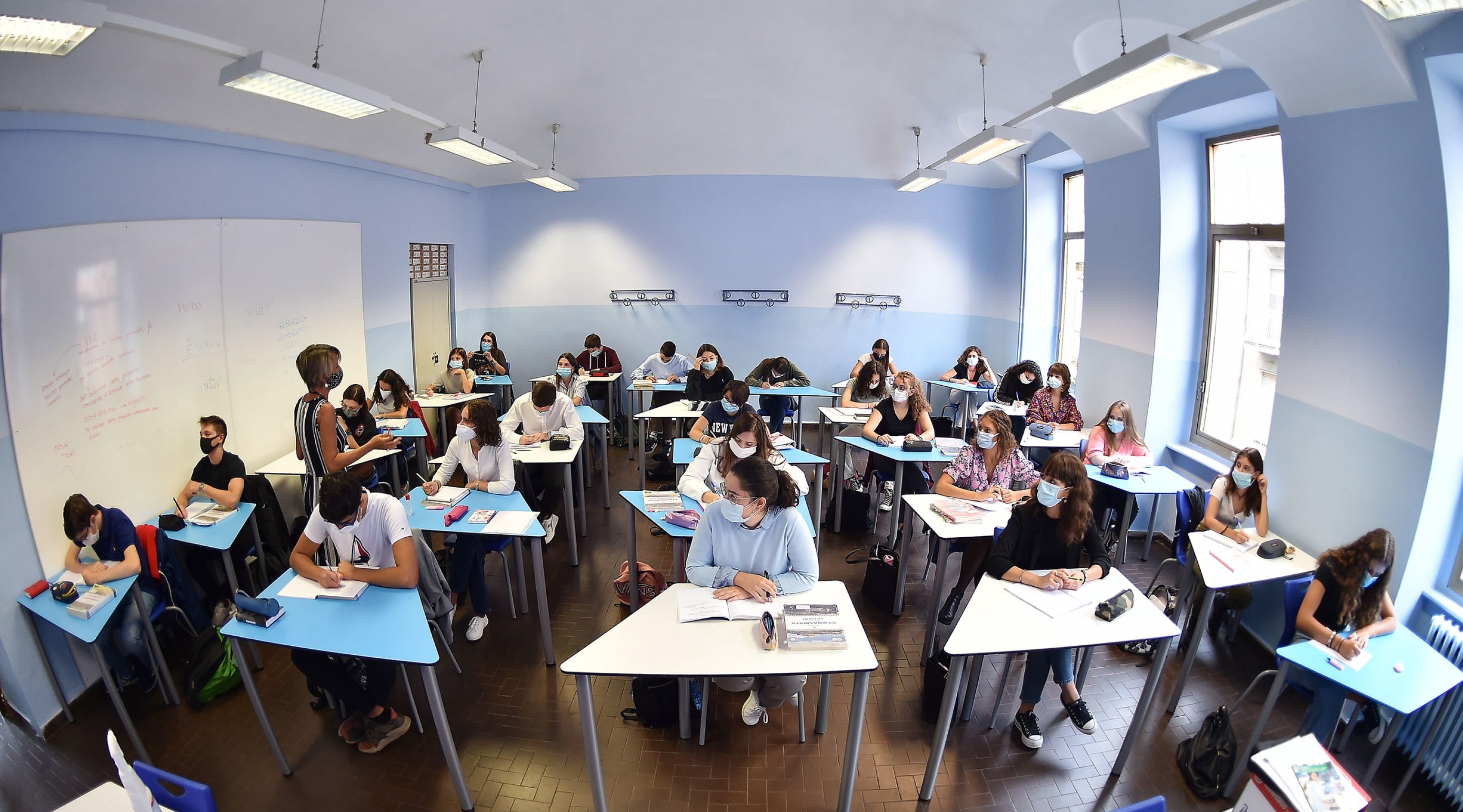 Reapertura de escuelas en Europa: España avanza con prudencia, Italia se  adelanta y Croacia ensaya tres modelos - Infobae