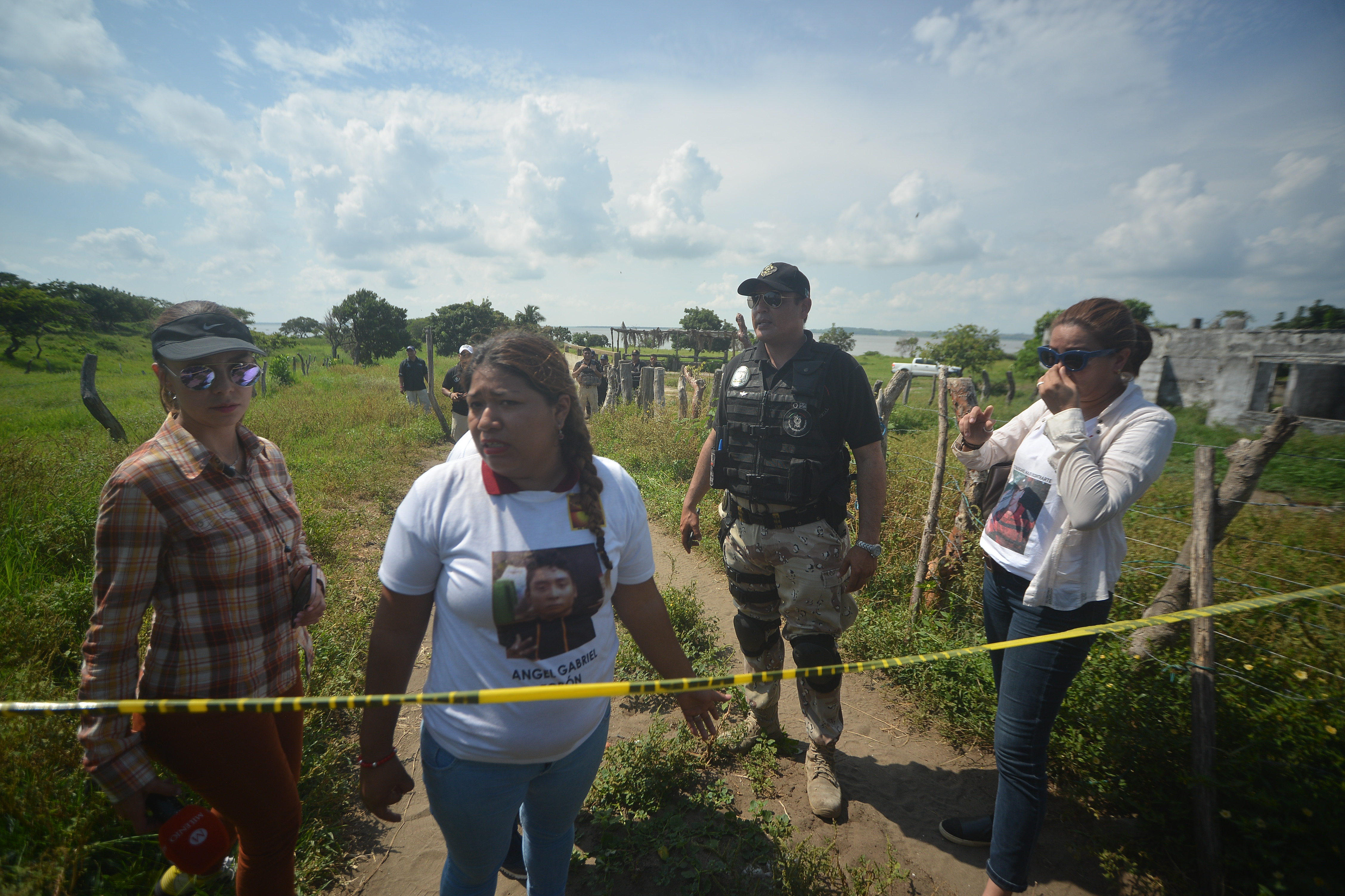 Familiares de desaparecidos del Colectivo Solecito acuden a Arbolillo, localidad situado en el Municipio de Alvarado (Cuartoscuro) 