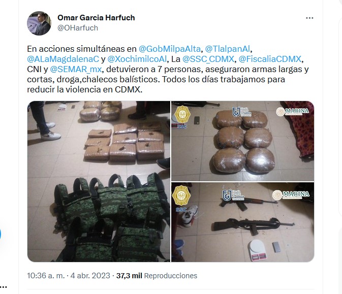 En los chalecos balísticos y los paquetes de droga asegurados por las autoridades capitalians no se aprecian algún tipo de insignia del Cártel de Sinaloa (Foto: Twitter@OHarfuch)