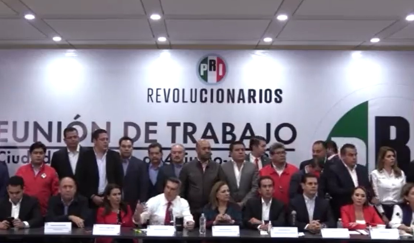 Alejandro Moreno ofreció una conferencia de prensa (Captura: Twitter/@LauraBruges)