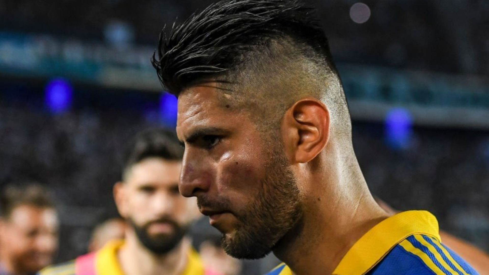 Carlos Zambrano apareció con el rostro golpeado en Boca Juniors: se peleó con Darío Benedetto