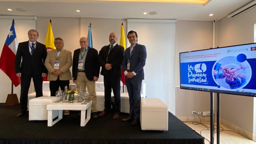 El panel de expertos que participaron del encuentro de Cartagena. De izq a der: Ricardo Corral (Argentina), Rodrigo Córdoba (Colombia), Pedro Gargoloff (Argentina), José Ordóñez (Ecuador) y Roberto Sunkel (Chile)