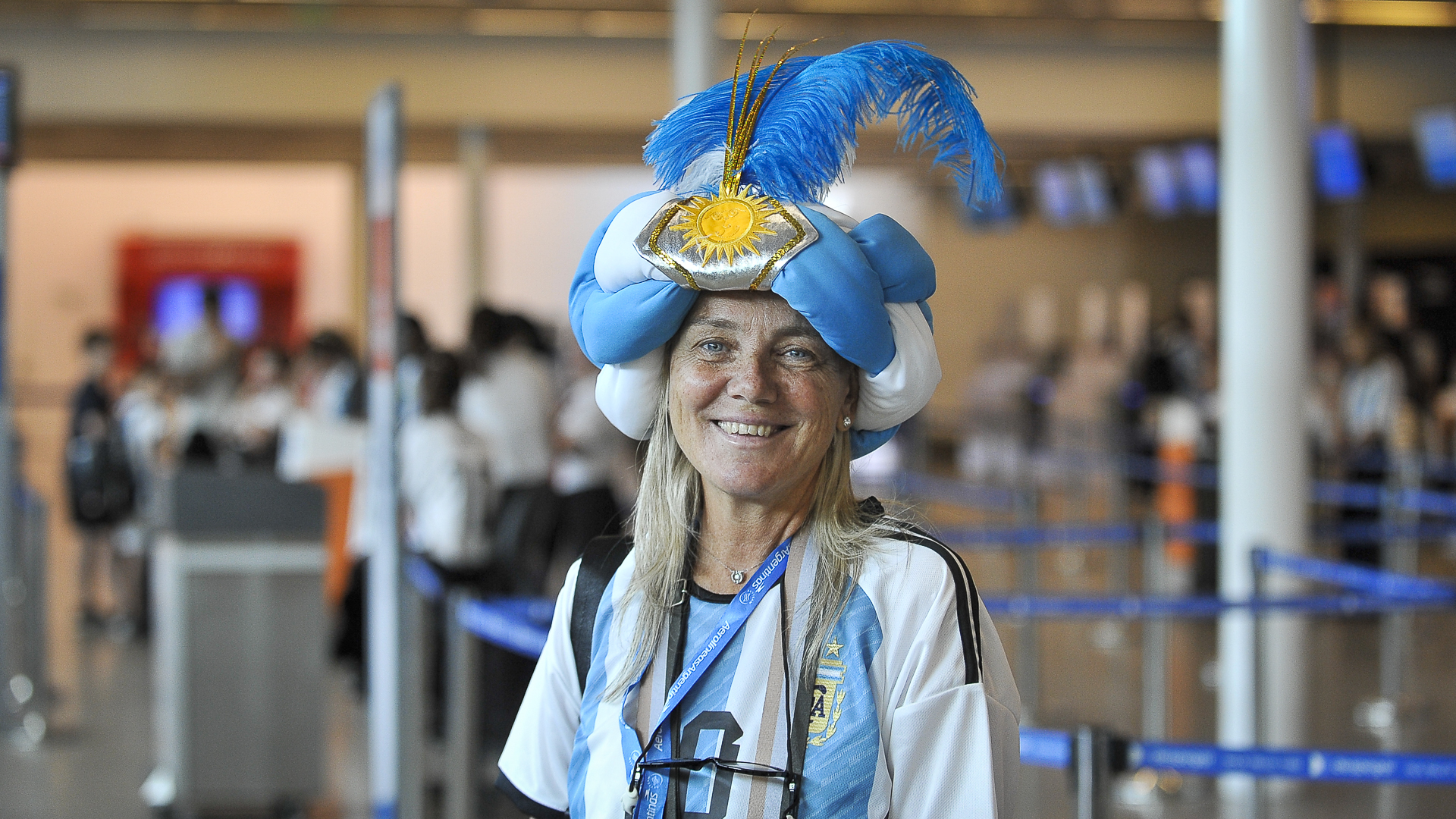 Rosario lleva su gorro en la valija para alentar a la Selección. (Gustavo Gavotti)