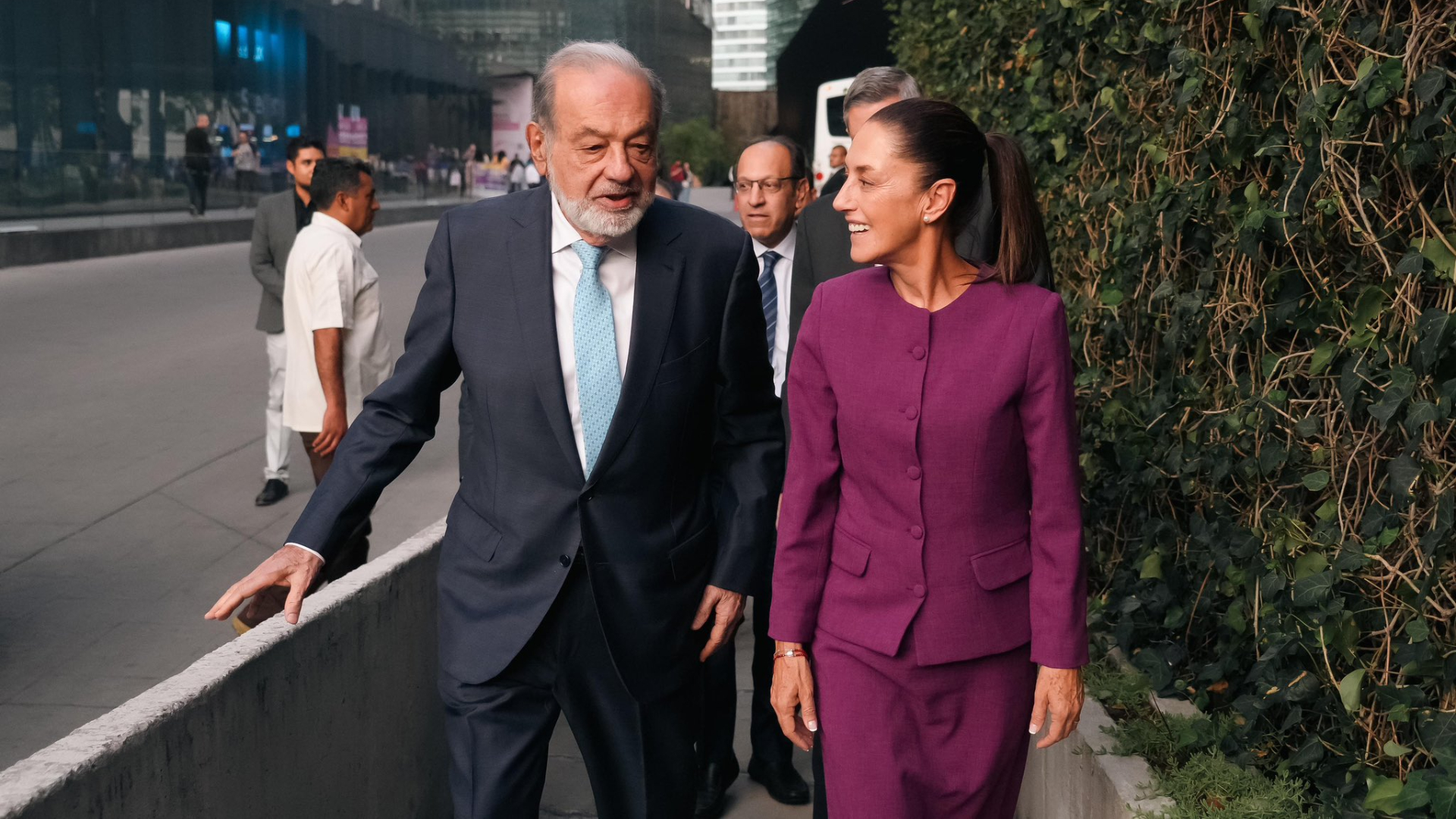 La gran apuesta de Carlos Slim por Claudia Sheinbaum - Infobae