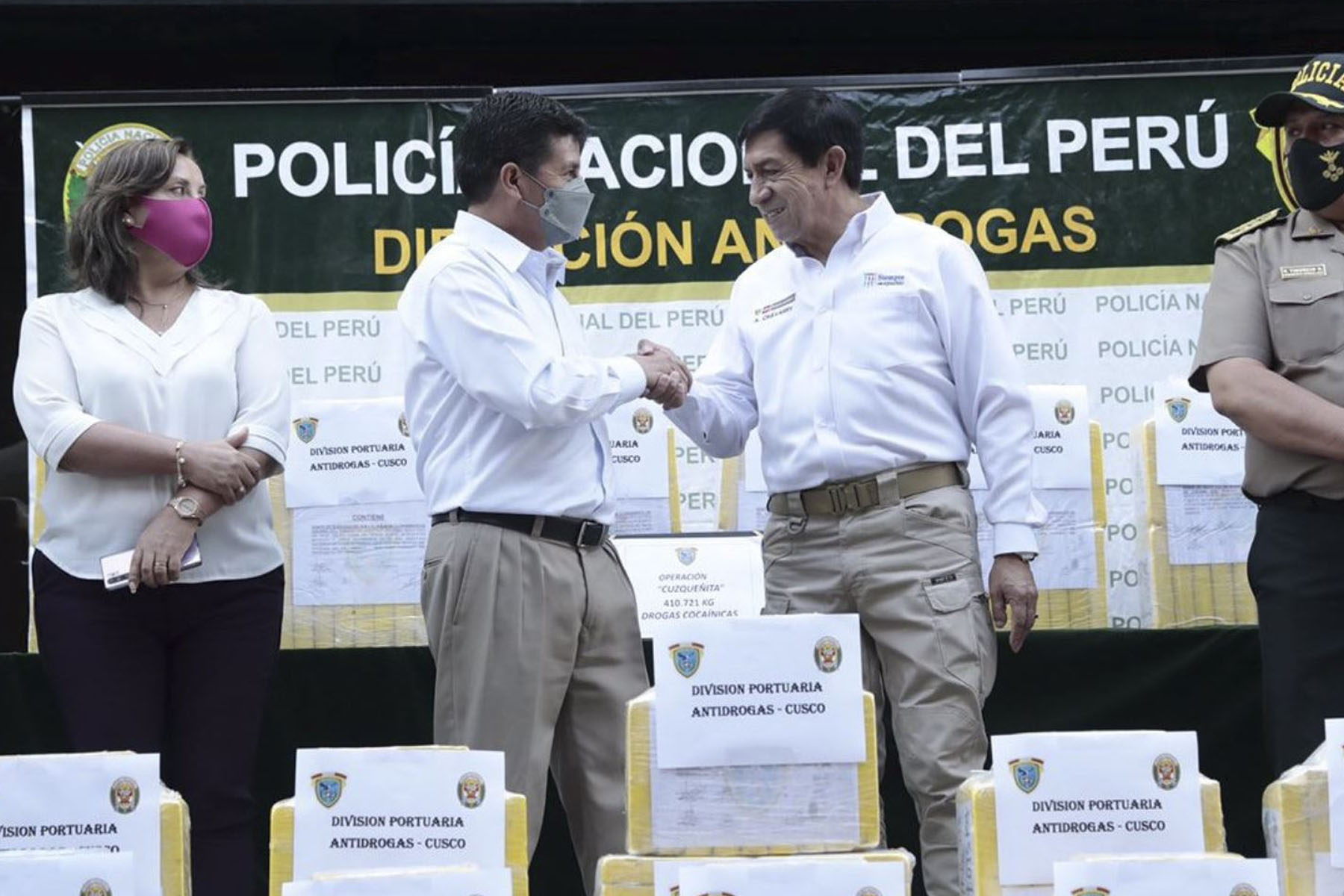 Pedro Castillo Felicitó Al Mininter Tras Incautar Tres Toneladas De