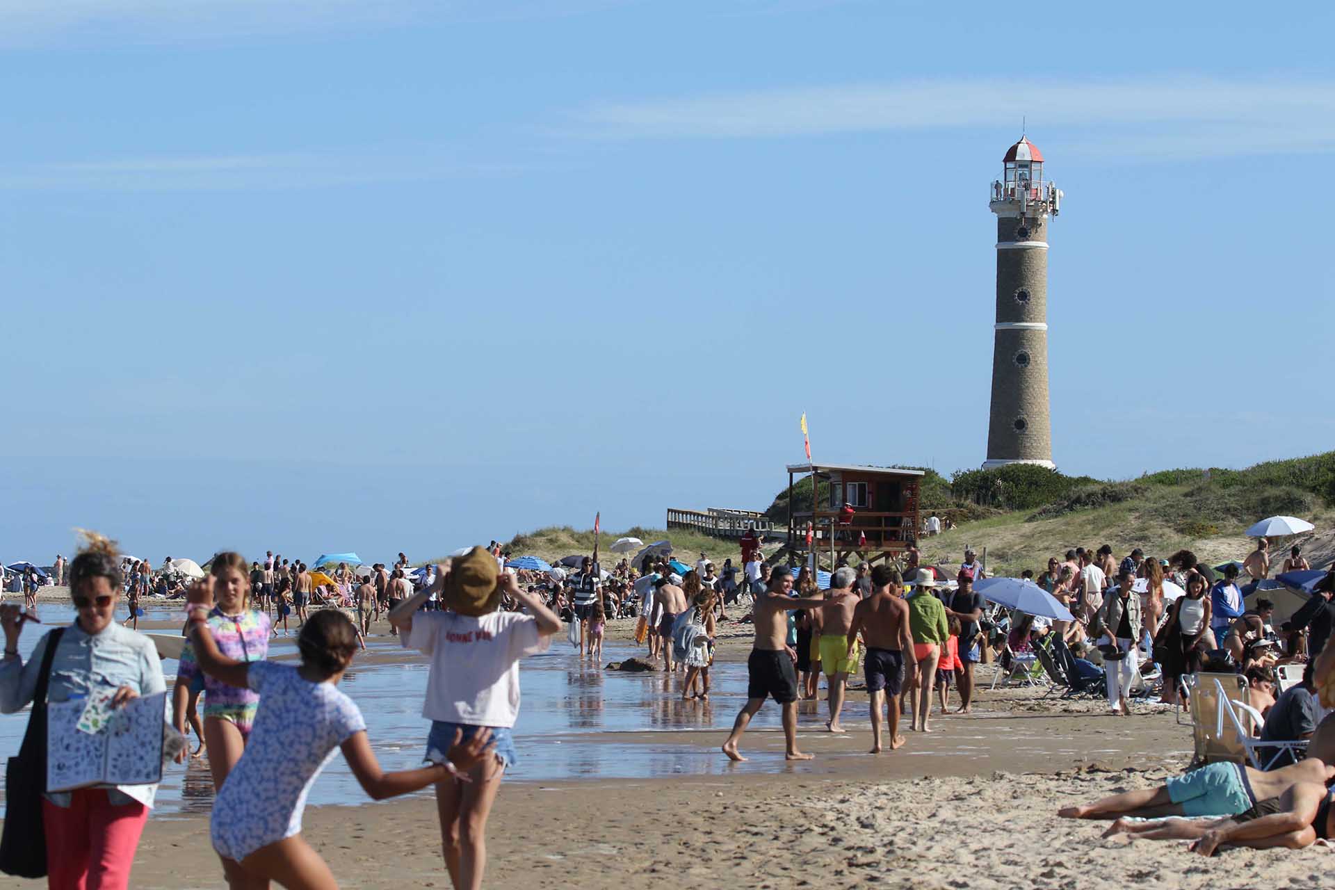 La Paternal: un choque entre una moto y un auto dejó a dos heridos de gravedad