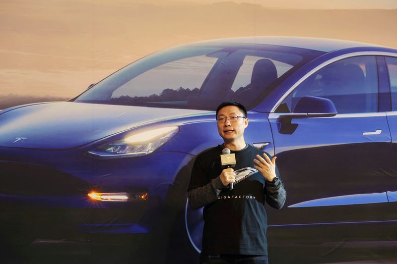 El jefe de Tesla en China, Tom Zhu, podría ser el brazo ejecutor de una nueva política de la marca, aunque siempre bajo el mando de Elon Musk. REUTERS/Yilei Sun