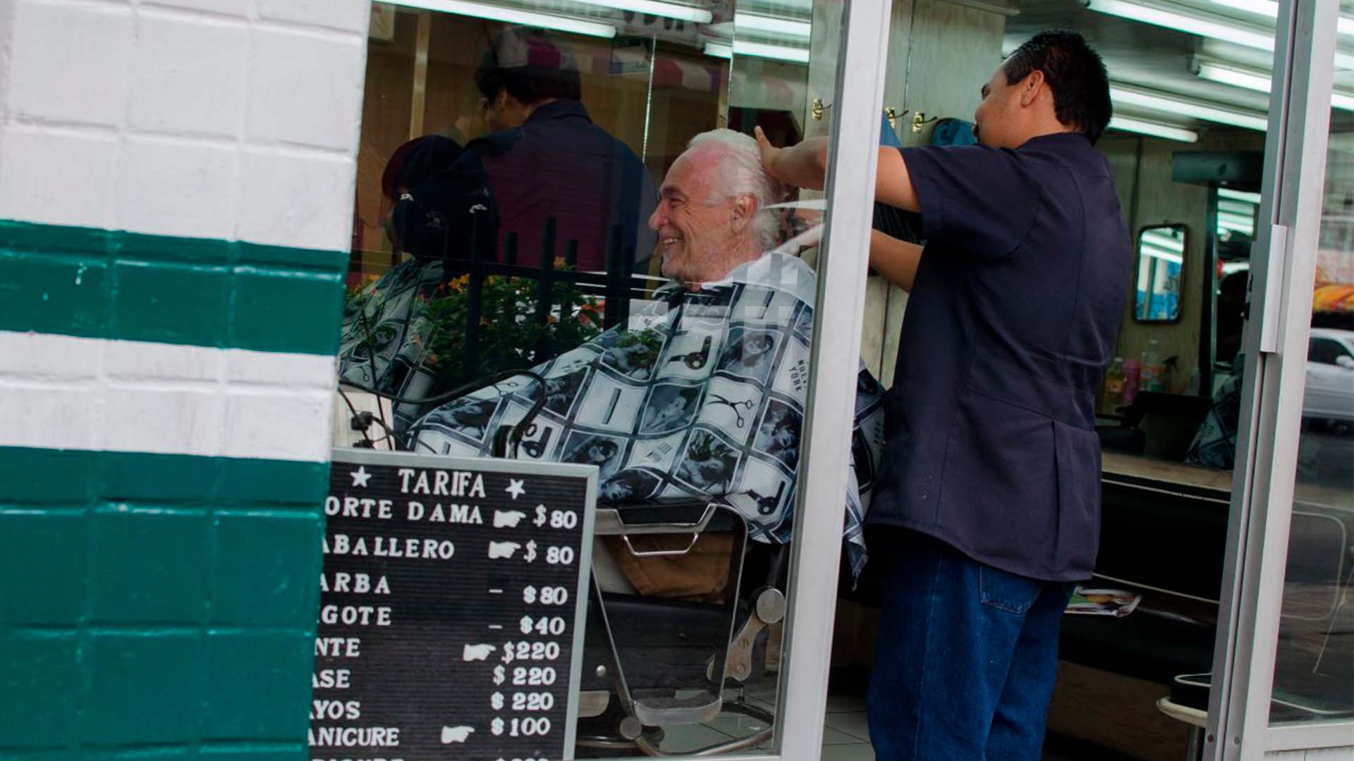 Hoy en día los hombres suelen visitar las barberías para cuidar del cabello o de la barba. FOTO: MARÍA JOSÉ MARTÍNEZ /CUARTOSCURO.COM