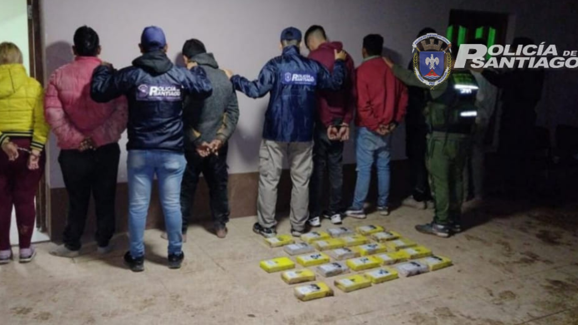 Las autoridades no informaron si la y los detenidos tendrían nexos directos con el narcotraficante mexicano. (
Policía de la Provincia de Santiago del Estero)